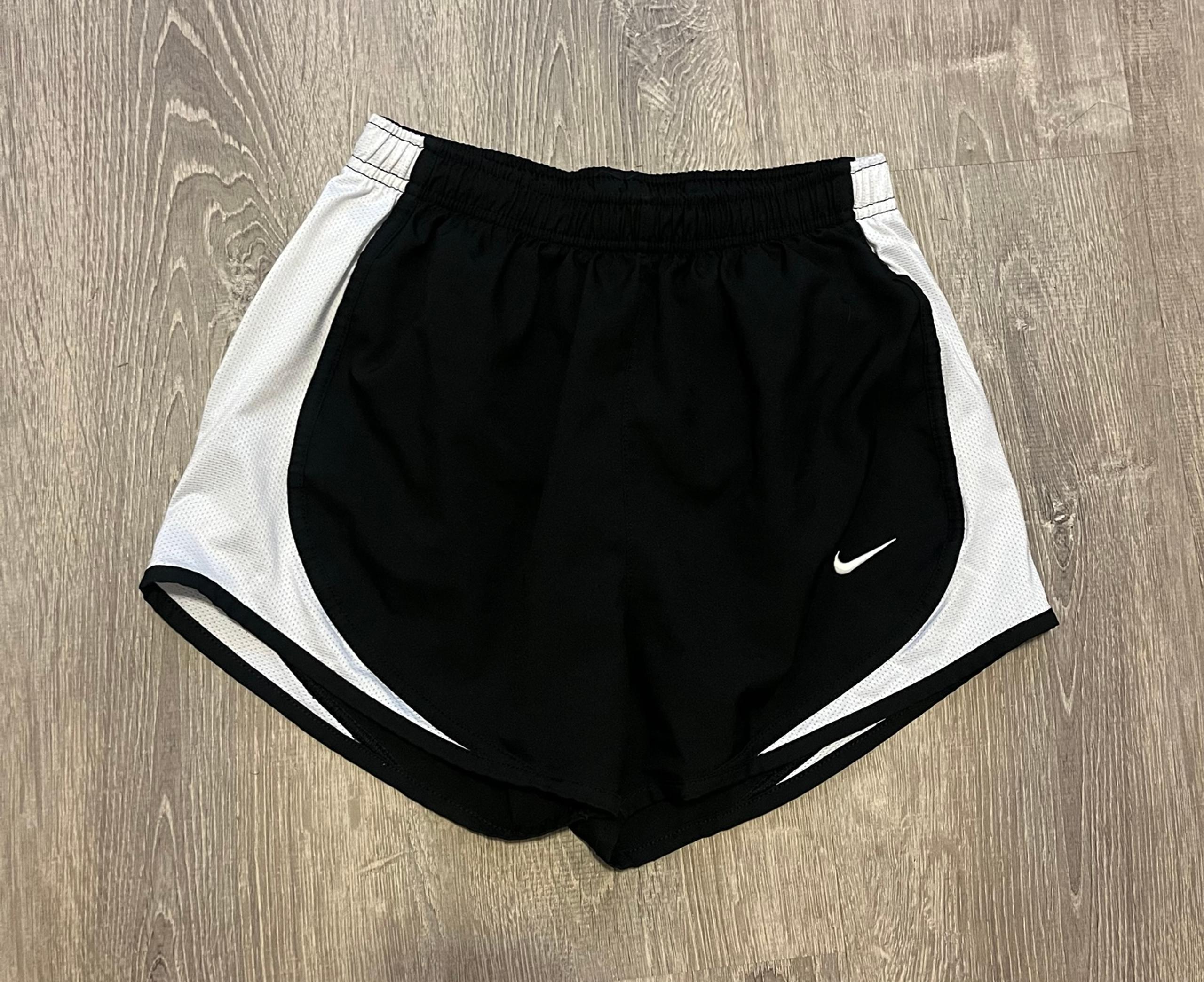 Nike Dri-fit Black And White Shorts Lined Womens Size M Activewear Athletic