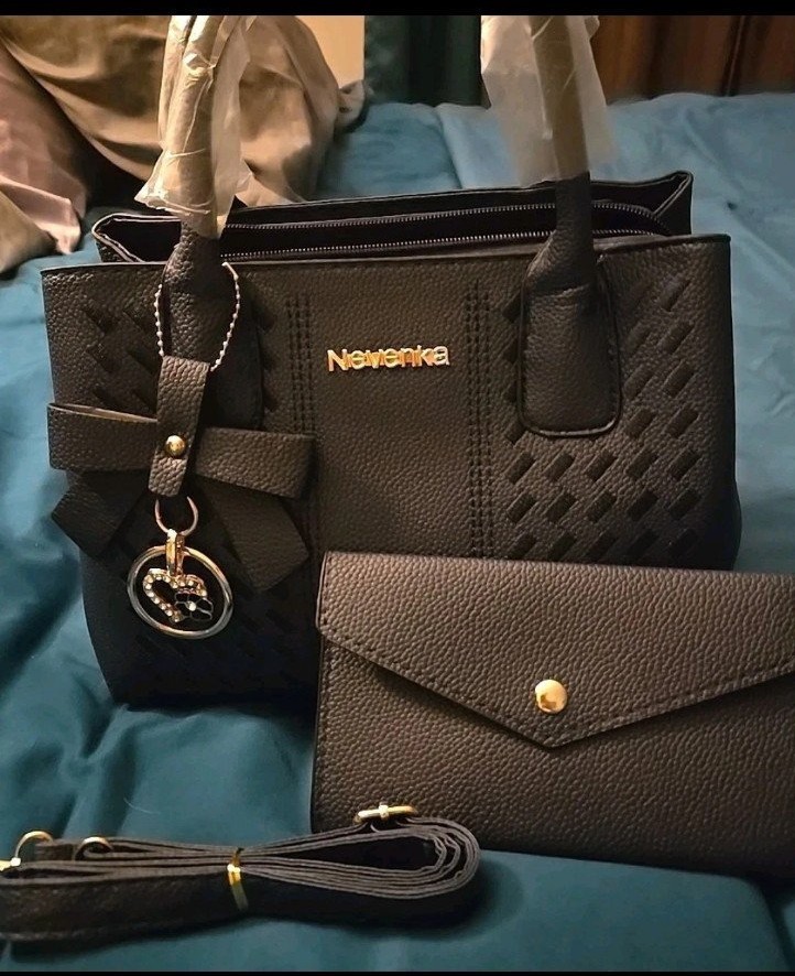 Hand or shoulder bag faux leather