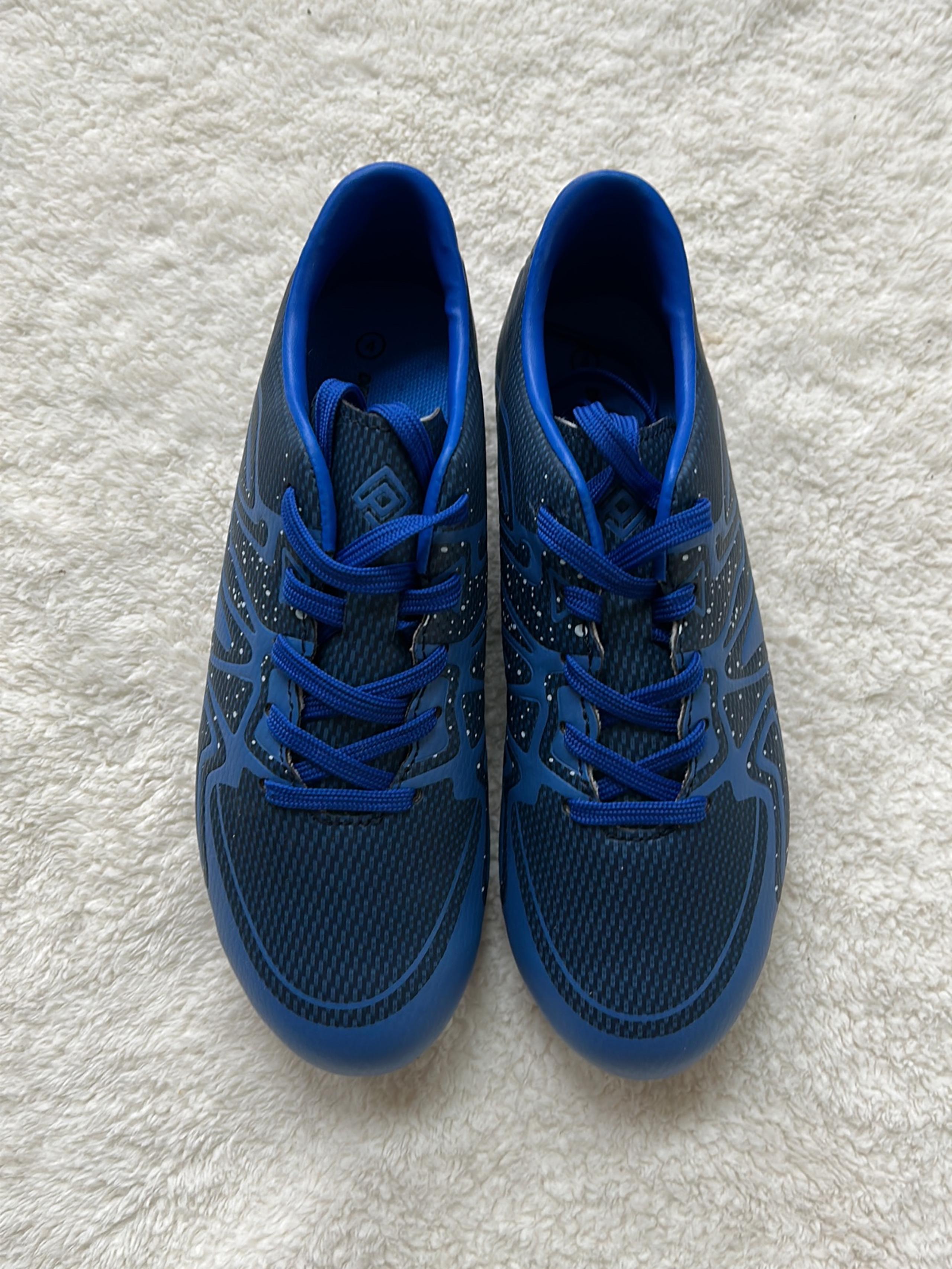Soccer cleats