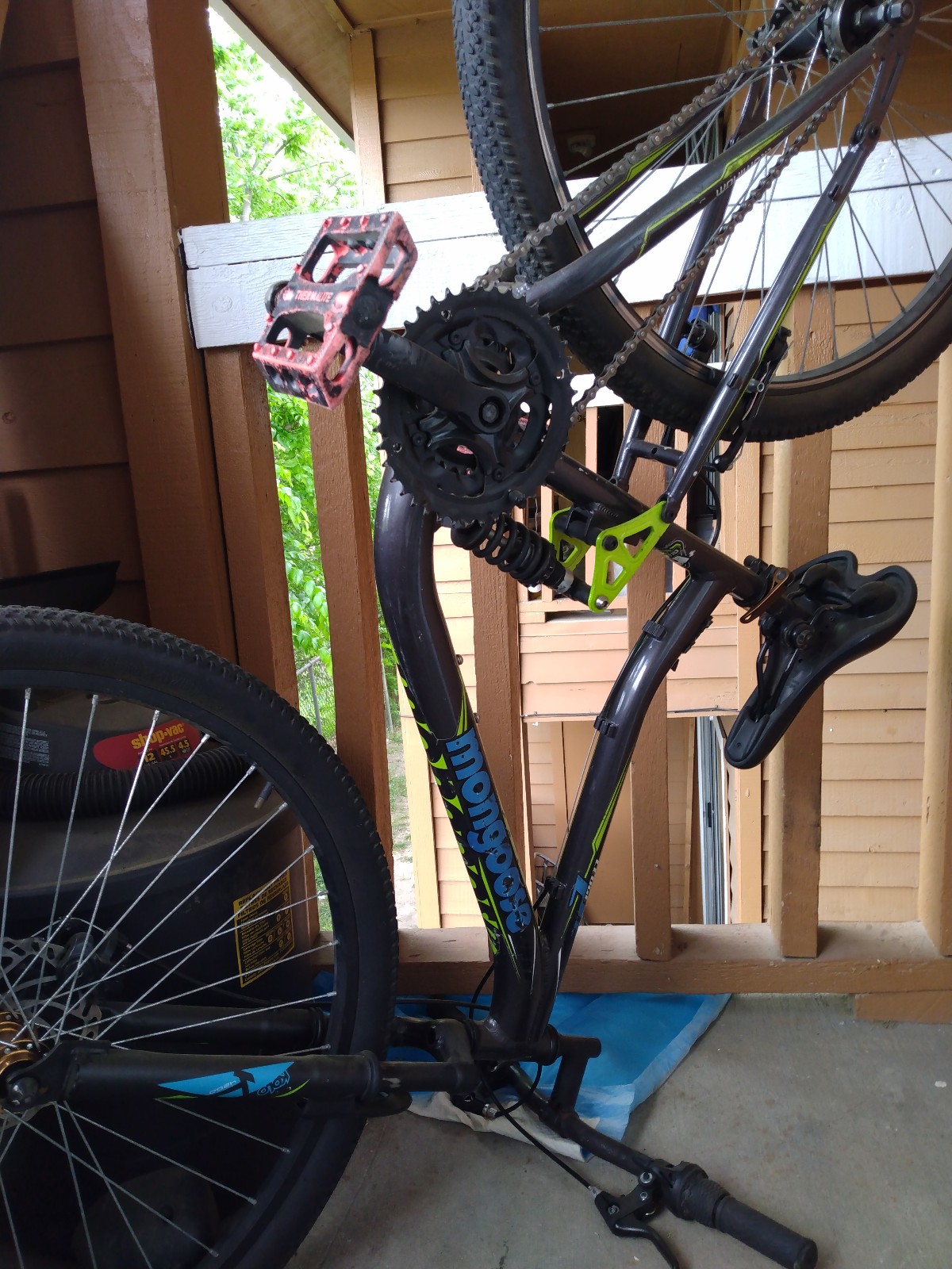 Mens Mongoose Bike