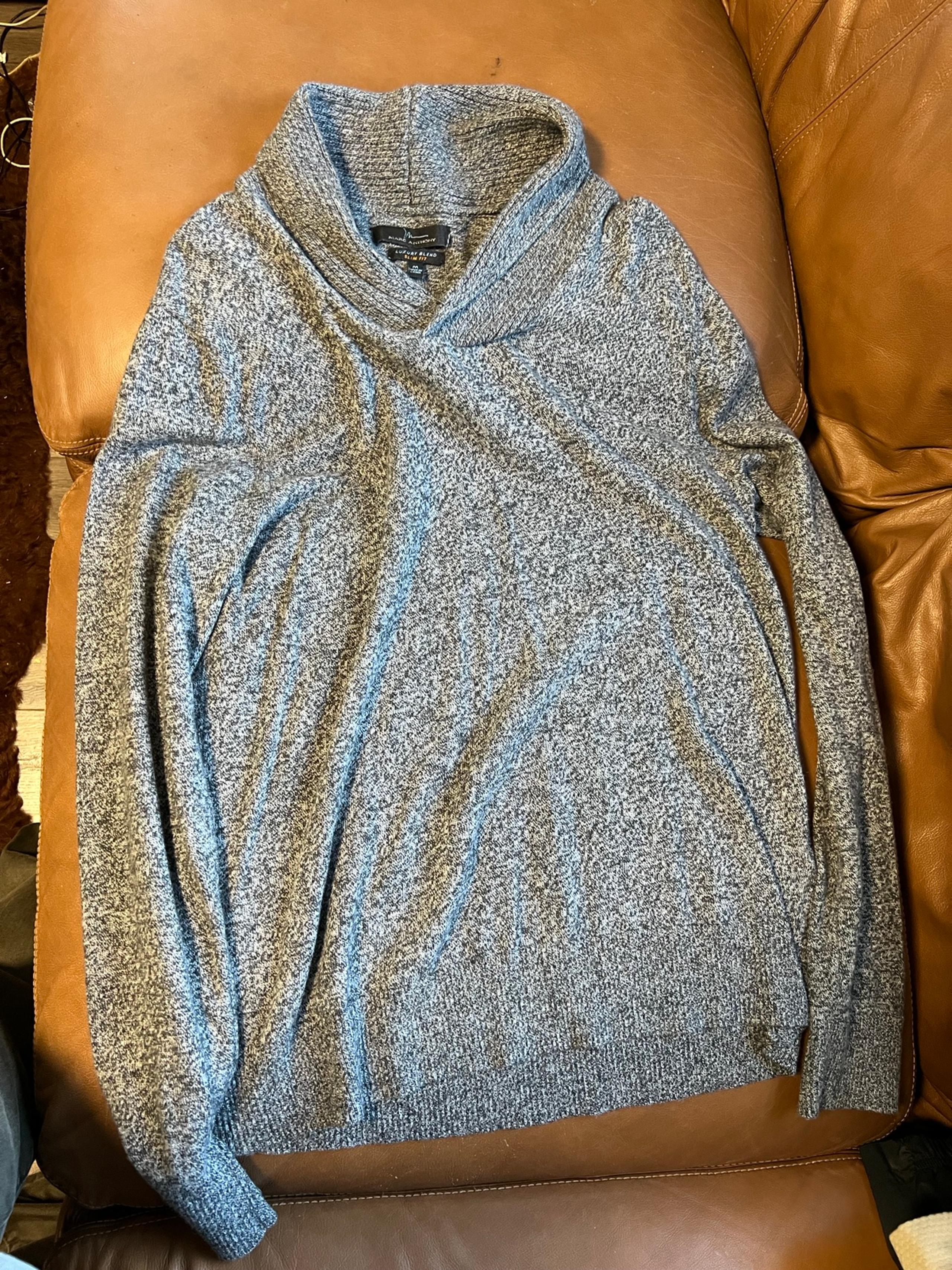 Used Sweater Men’s M - Marc Anthony