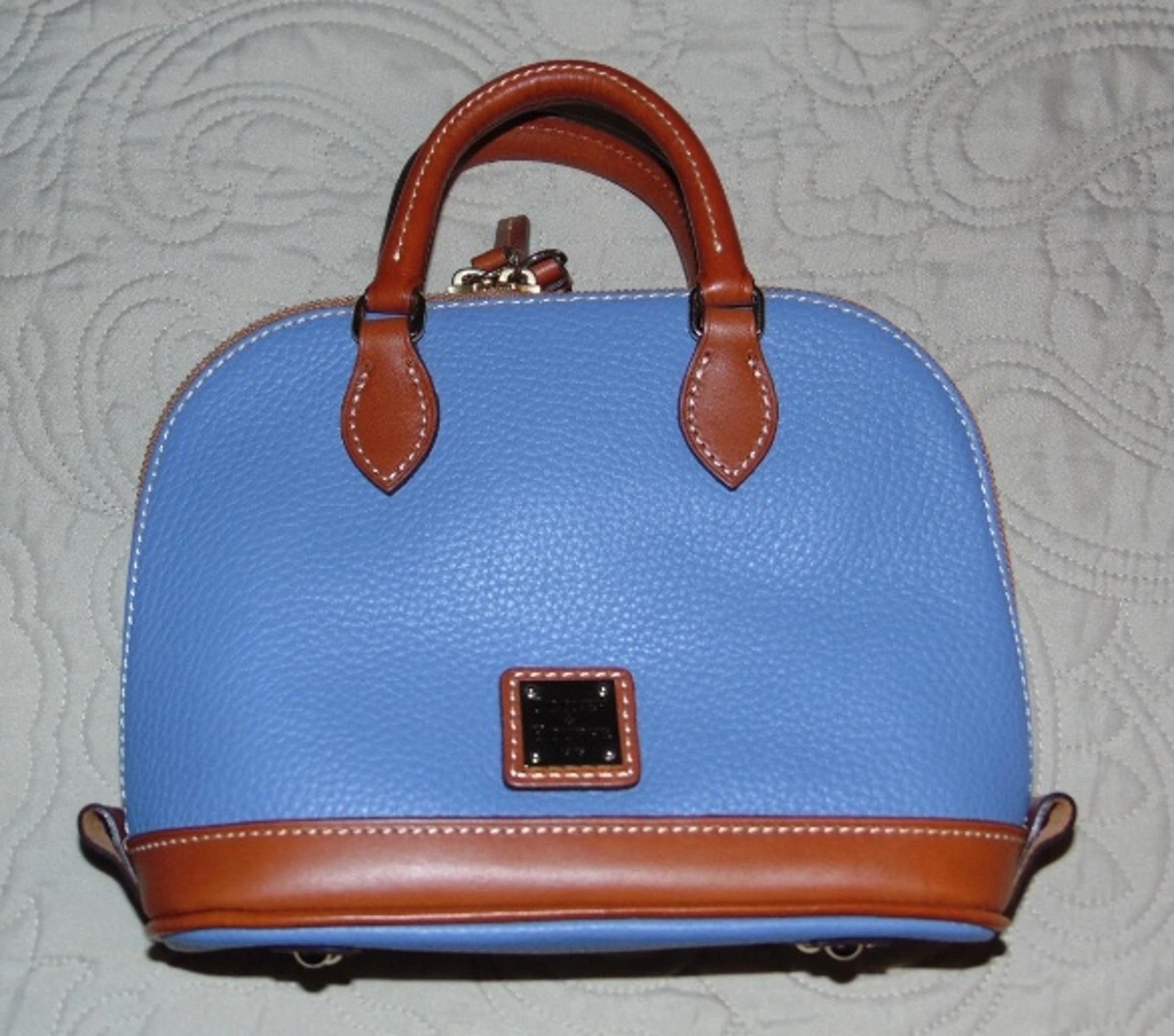 Dooney & Bourke Pebble Grain Zip Up Satchel Excellent Condition