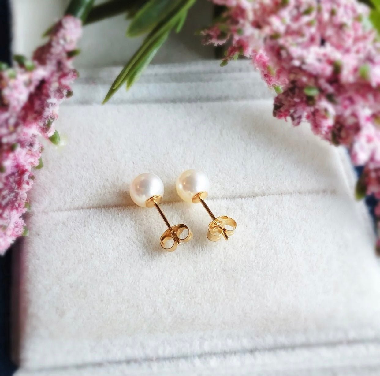 14kt SOLID Gold Cultured Pearl Earrings