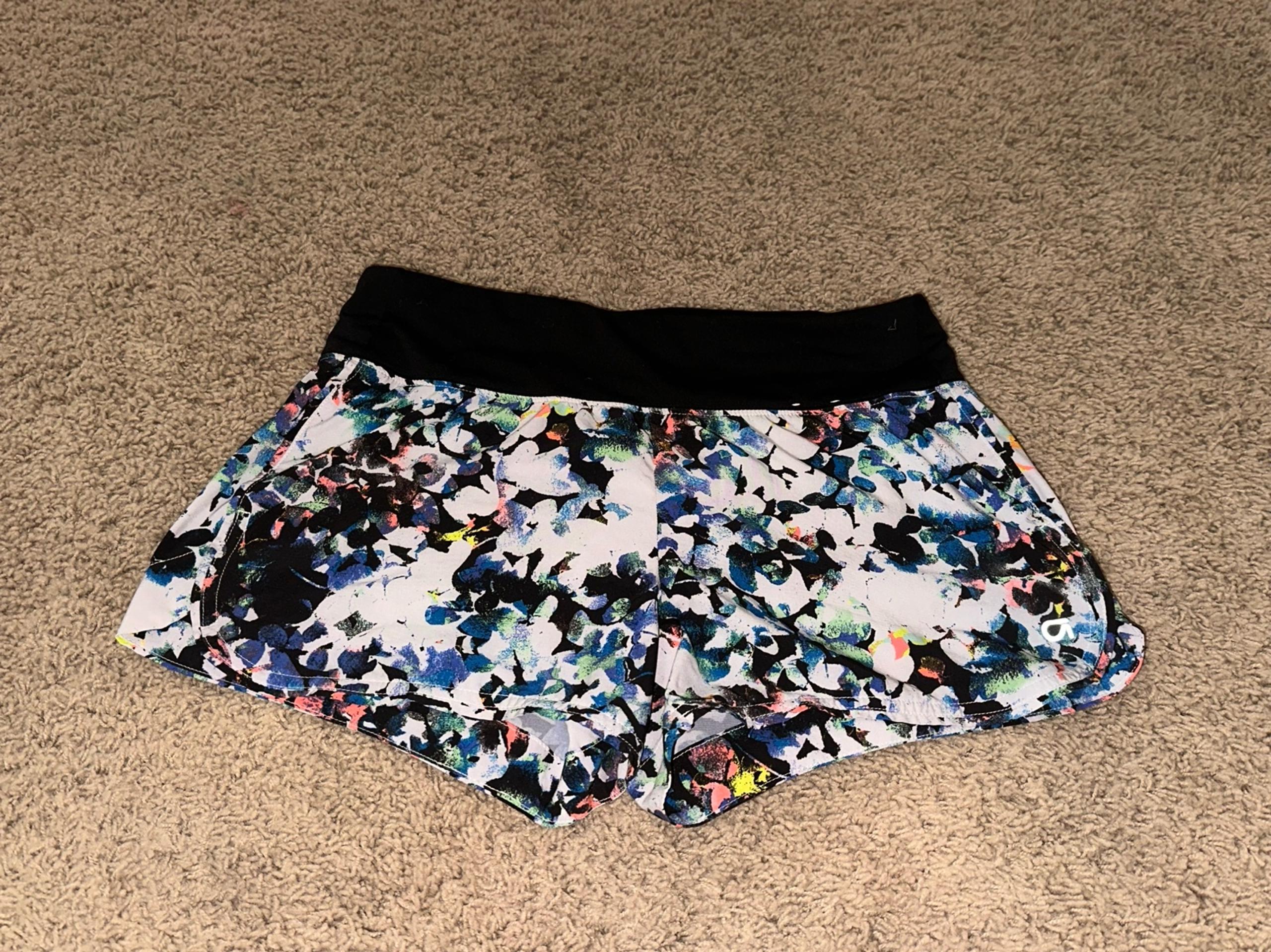 Women’s Gap Fit Running Shorts Athletic Fitness Gym lined black Short size XS
