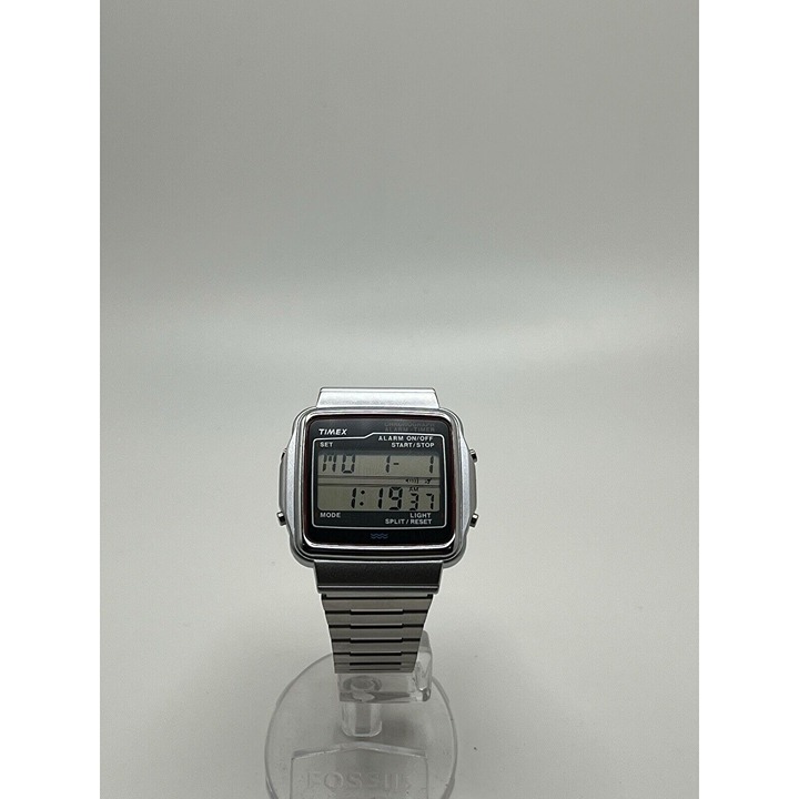 Vintage Timex FA Cell Mens Digital Alarm Chrono Silver Tone Quartz Watch