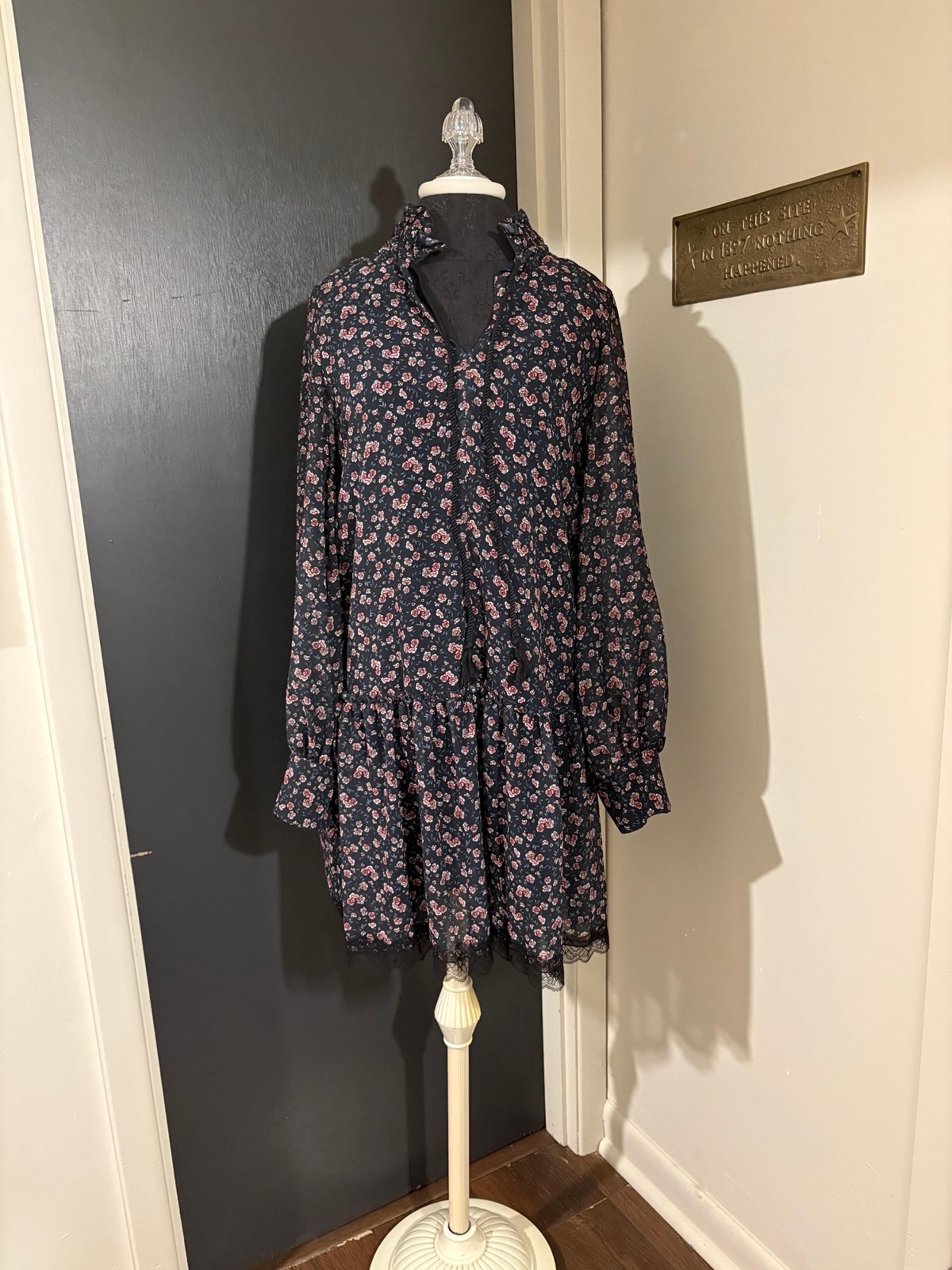 NWT See By Chloe Long Sleeve Floral Shift Dress with Lace Trim