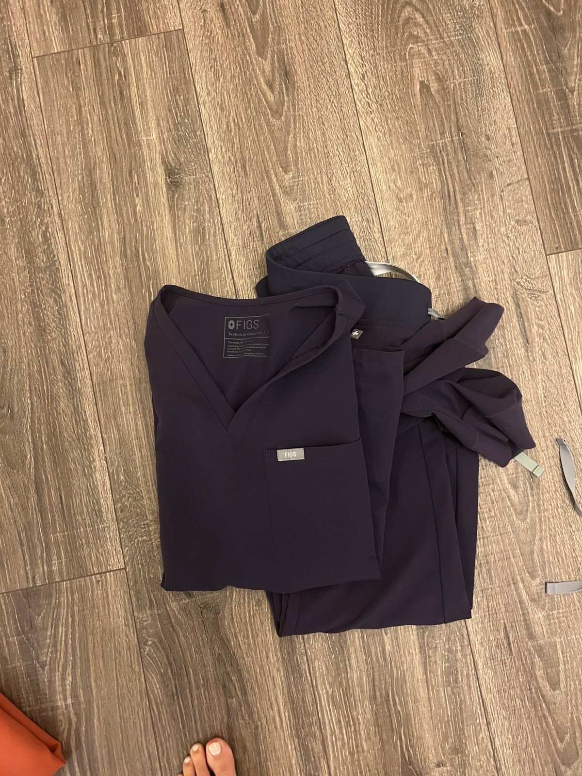 Purple figs scrub set