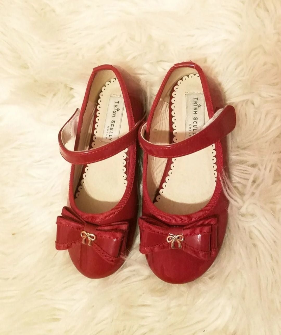Trish Scully Red Bow Shoes Size 10