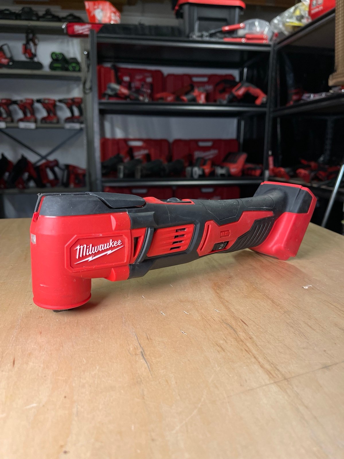 Milwaukee M18 Oscillating Multi-Tool