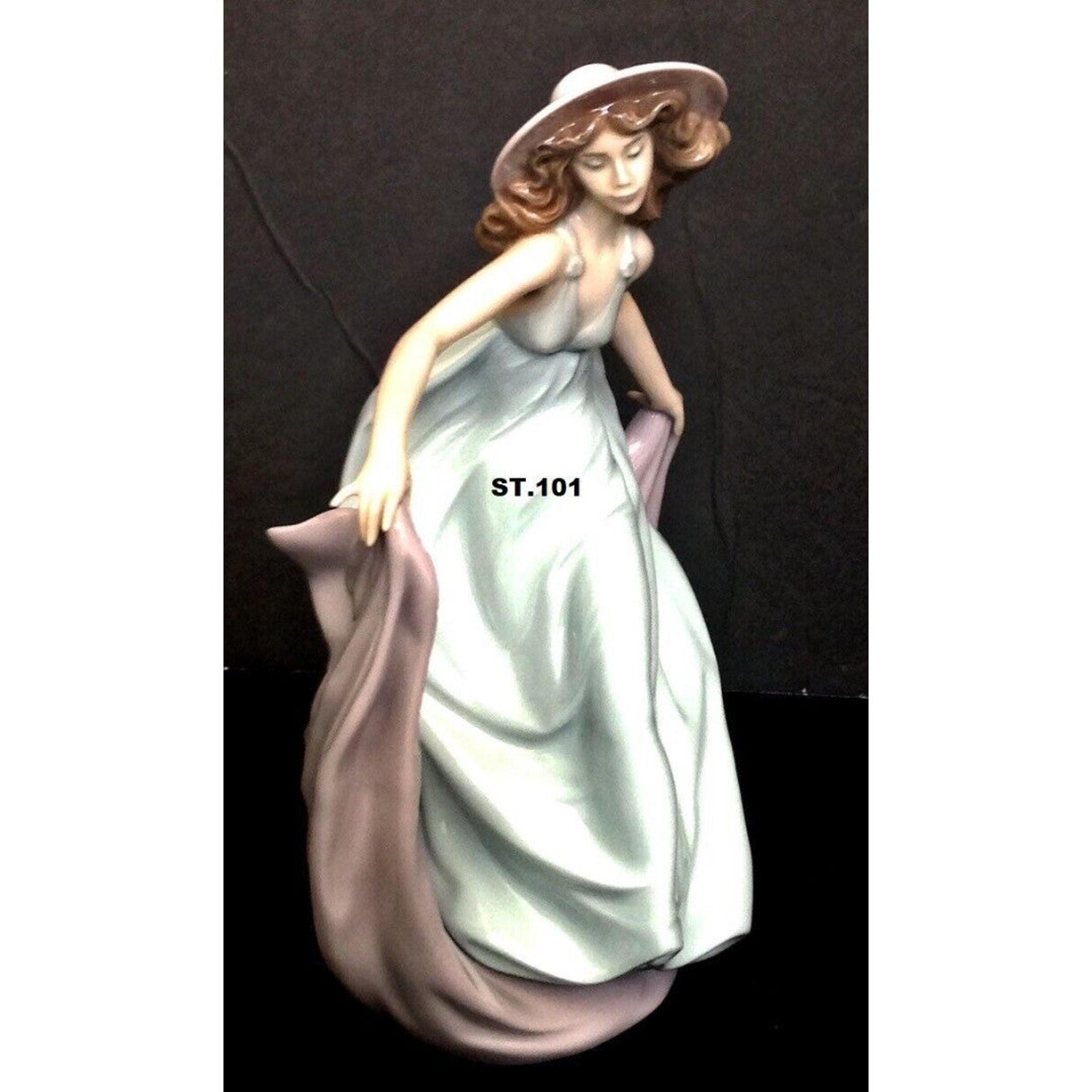 Tela al Viento-rosa; May Dance LLADRO ST101