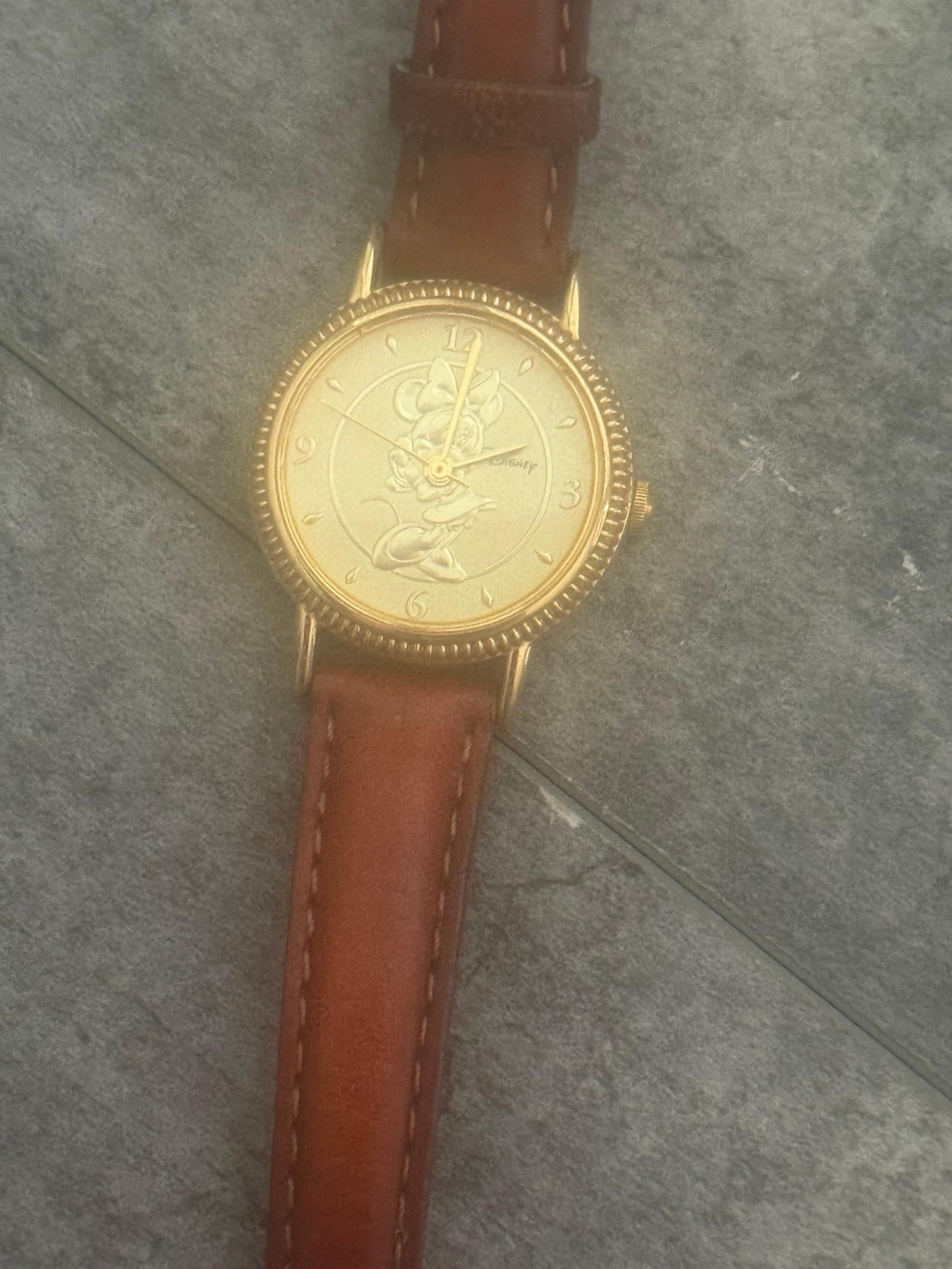 Vintage Disney Gold Minnie Mouse ladies watch