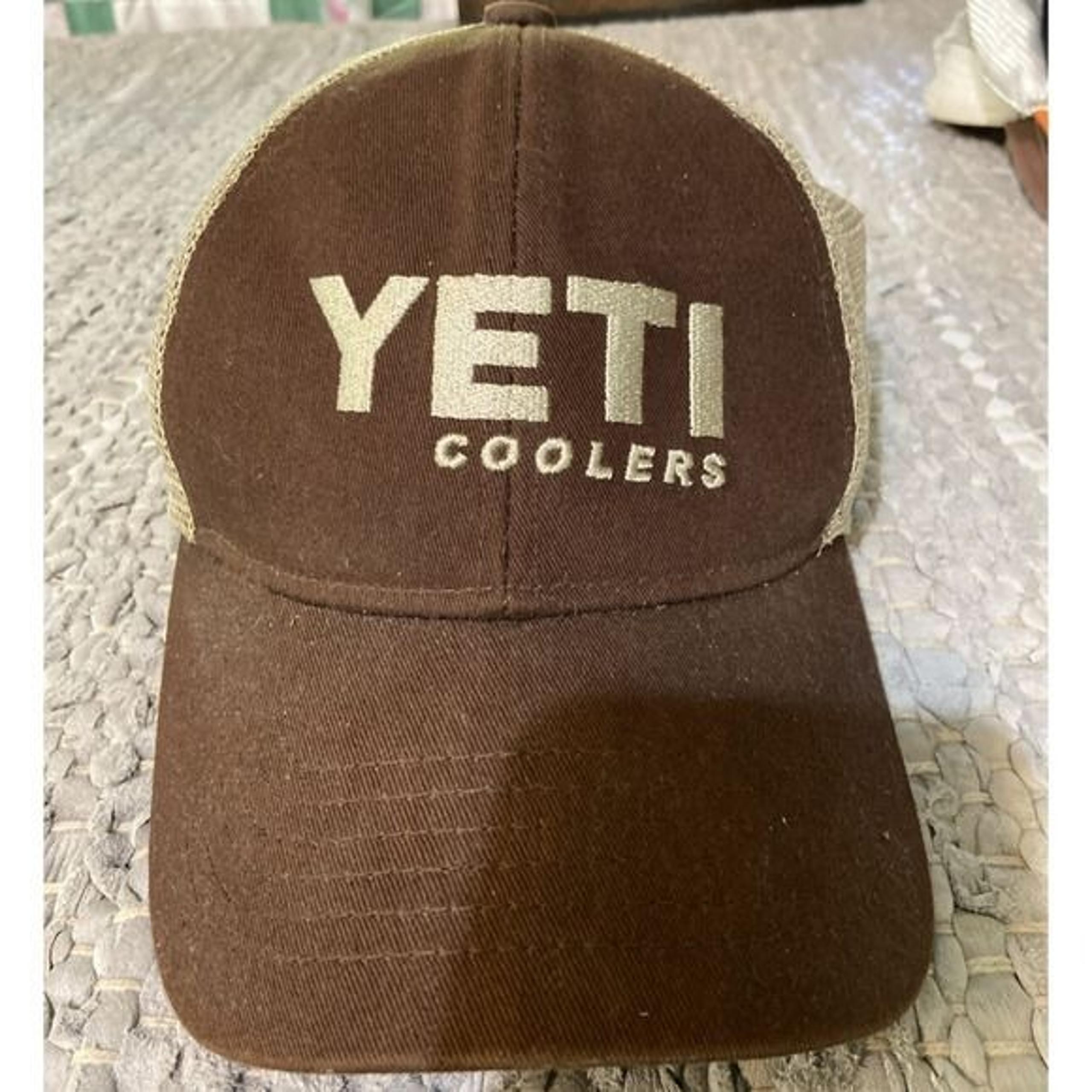 2014 YETI Coolers Snapback Hat Cap Adult Blue Mens Baseball Adjustable Mesh Back