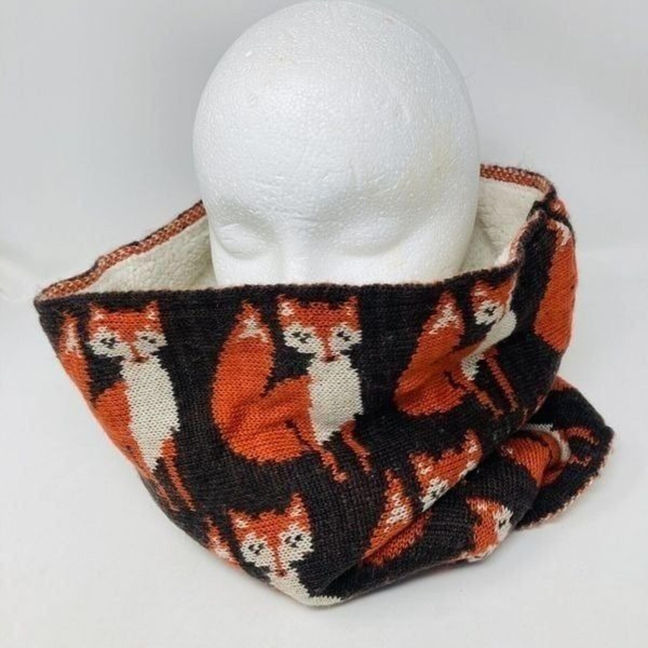 Collection Eighteen Infinity Knit & Fleece Scarf Foxes Brown Orange Soft 14x14”
