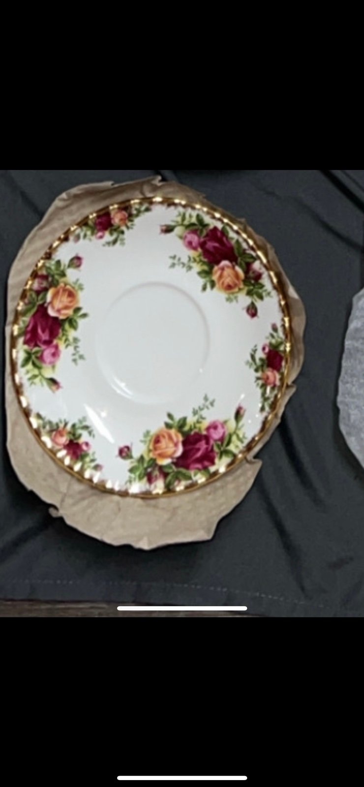 Royal Albert old country roses saucer 1973-1993 made in ENGLAND