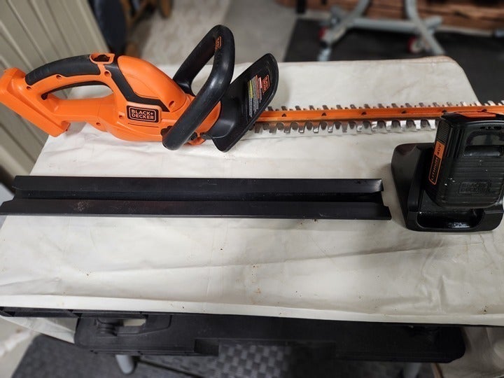 Black & Decker Hedge Trimmers