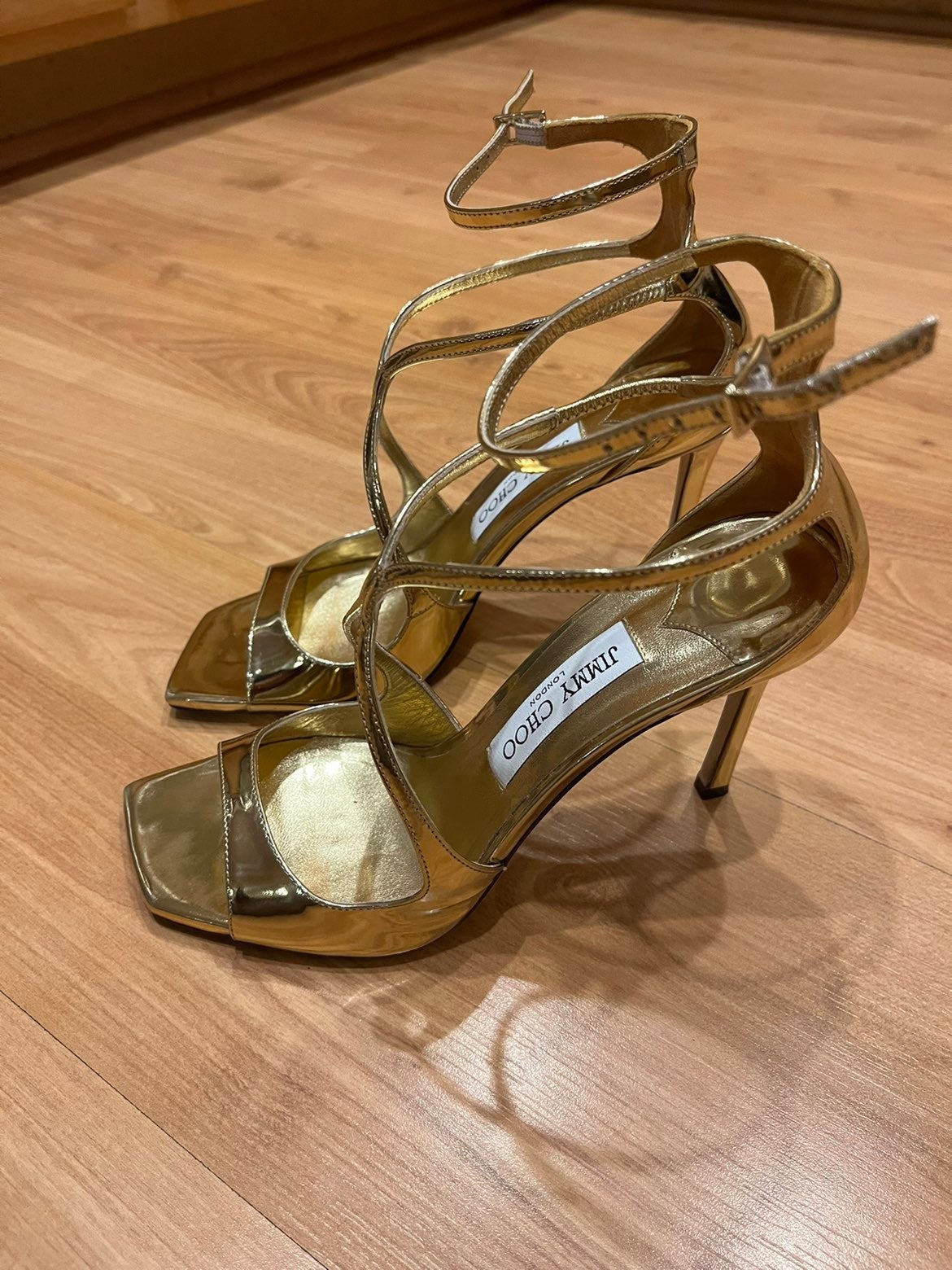 【関税込み】Jimmy Choo ゴールド Heloise 120 ヒールサンダル Jimmy Choo Heloise 120mm メタリック サンダル | ゴールド