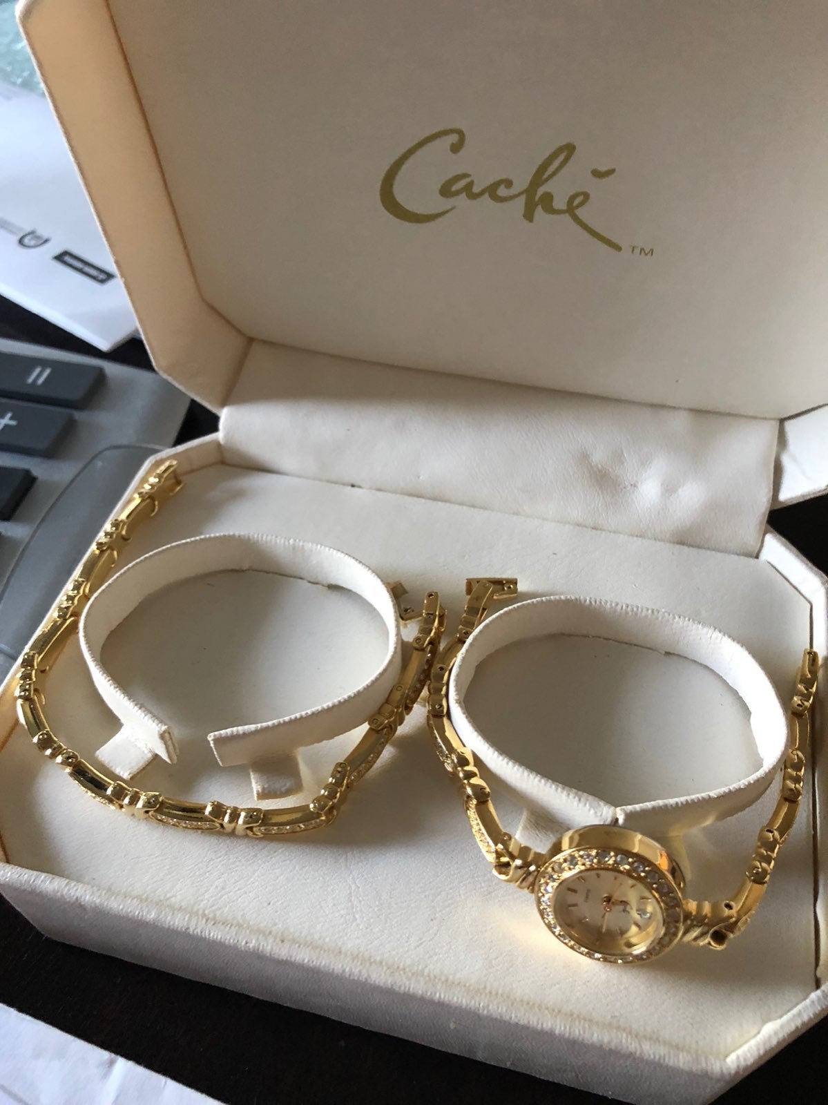 Cache set