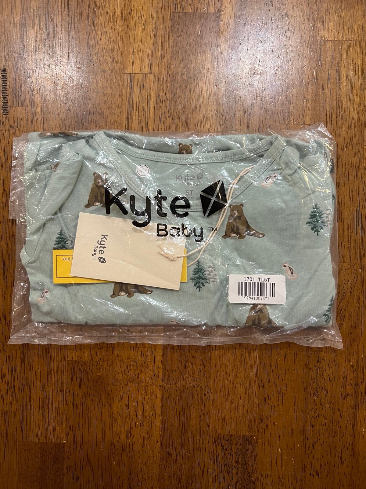 Kyte Baby Trail kids long sleeve pajamas size 5t