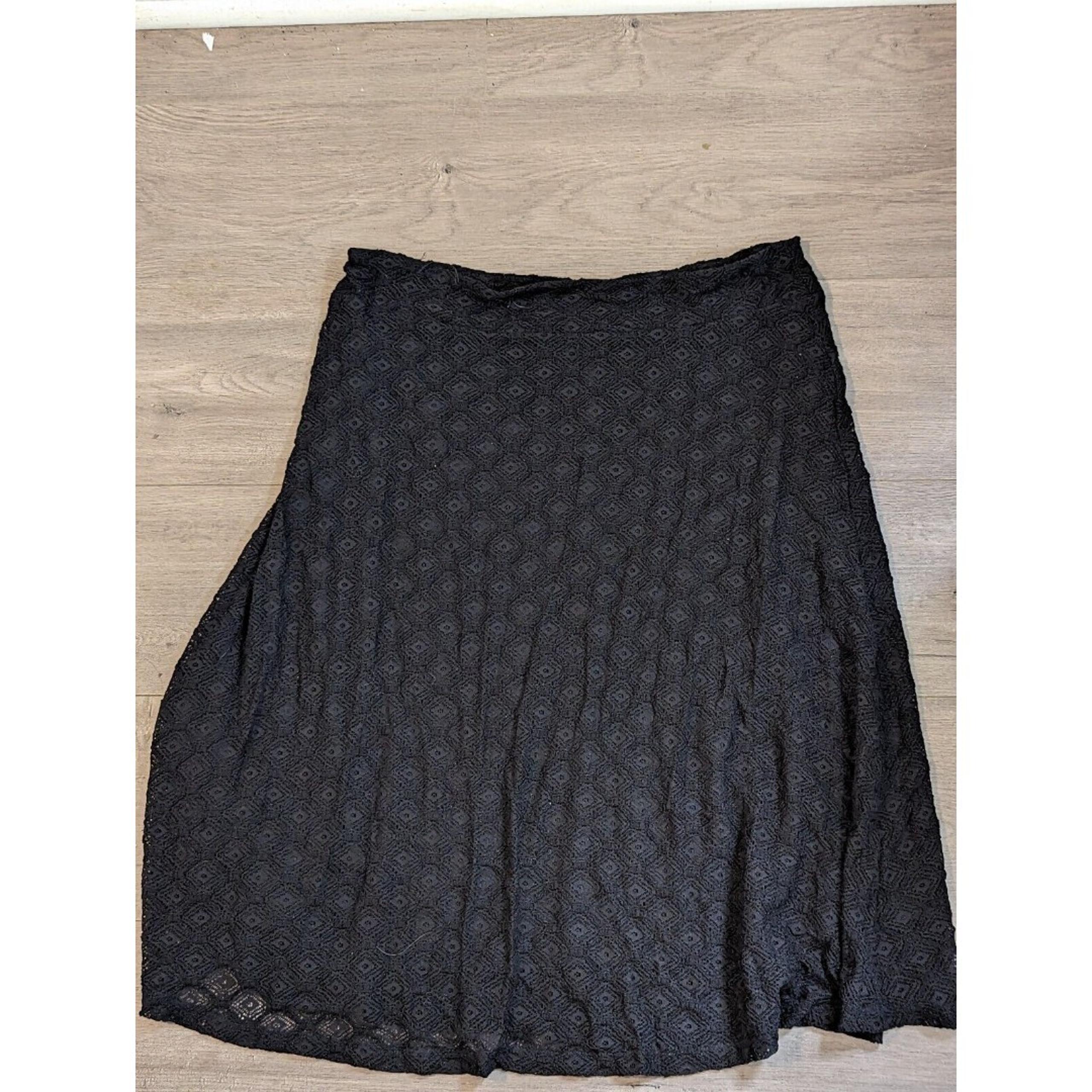 Zac & Rachel black lace skirt size L fully lined rayon nylon 34" waist