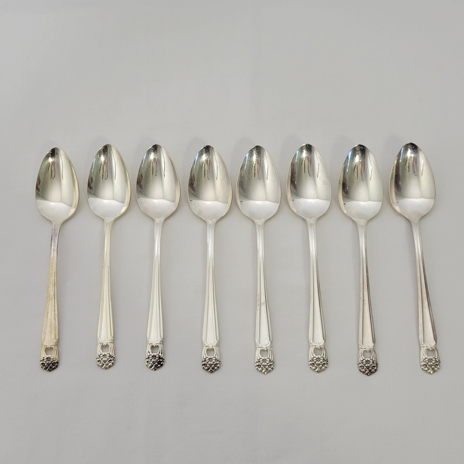Set of 8 1847 Rogers Eternally Yours International Silver Silverware Teaspoons