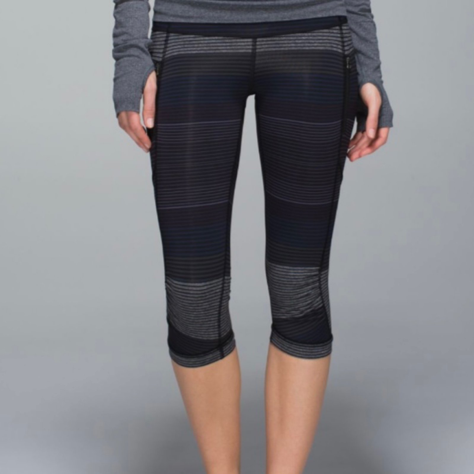 Rare LULULEMON Passion Crop II Om Stripe Black Multi/Black Crop Leggings Size 6