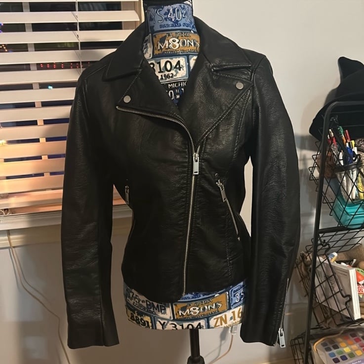 H&M Women's Black Leather Jacket/size S