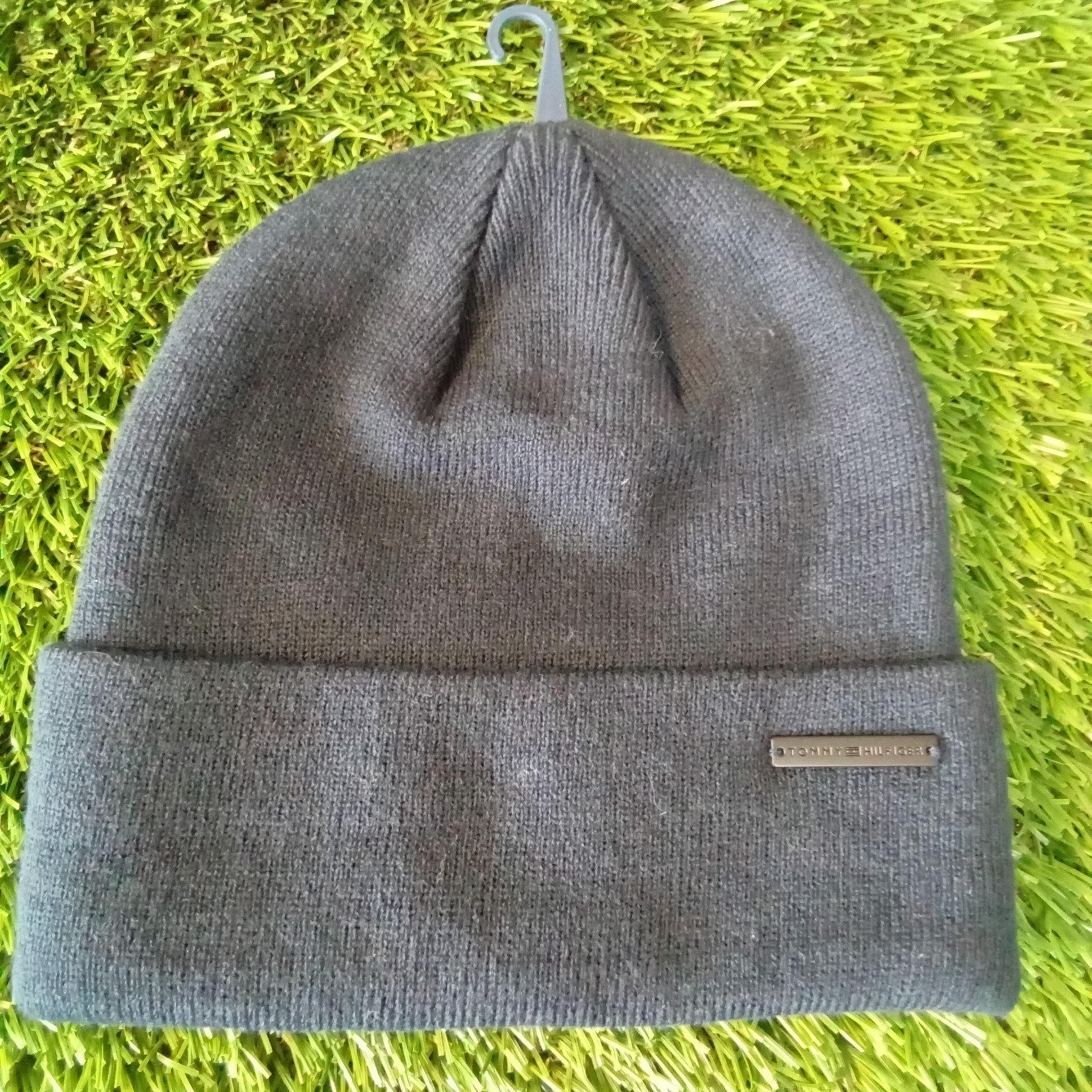 Tommy Hilfiger Logo Plaque Cashmere Beanie Navy Blue Hat Nwt