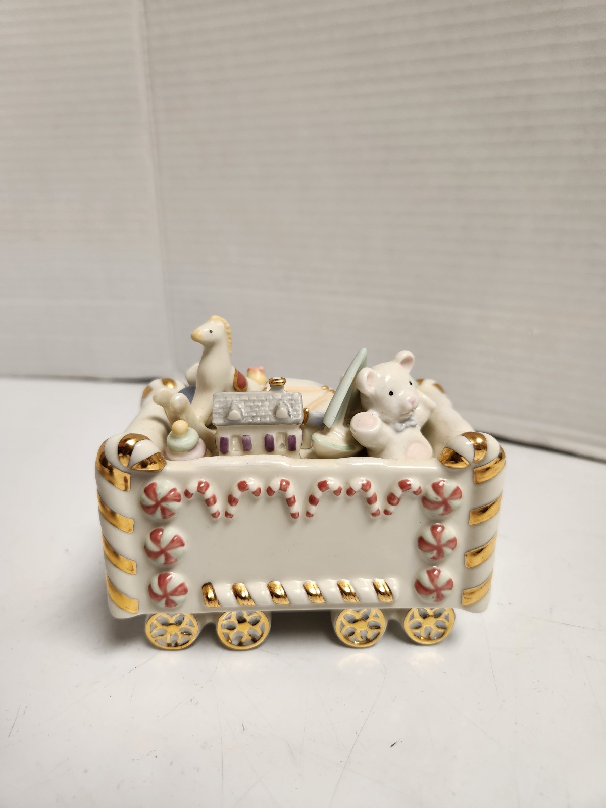 Rare lenox holiday traditions porcelain train car