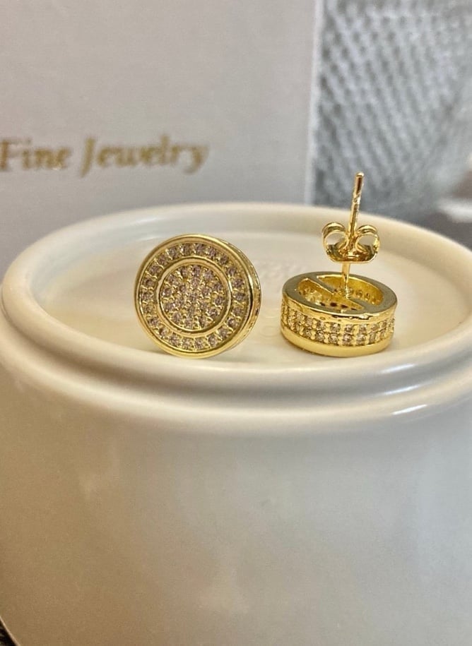 18K Gold Diamond Stud Earrings (Inventory Blowout Sale)