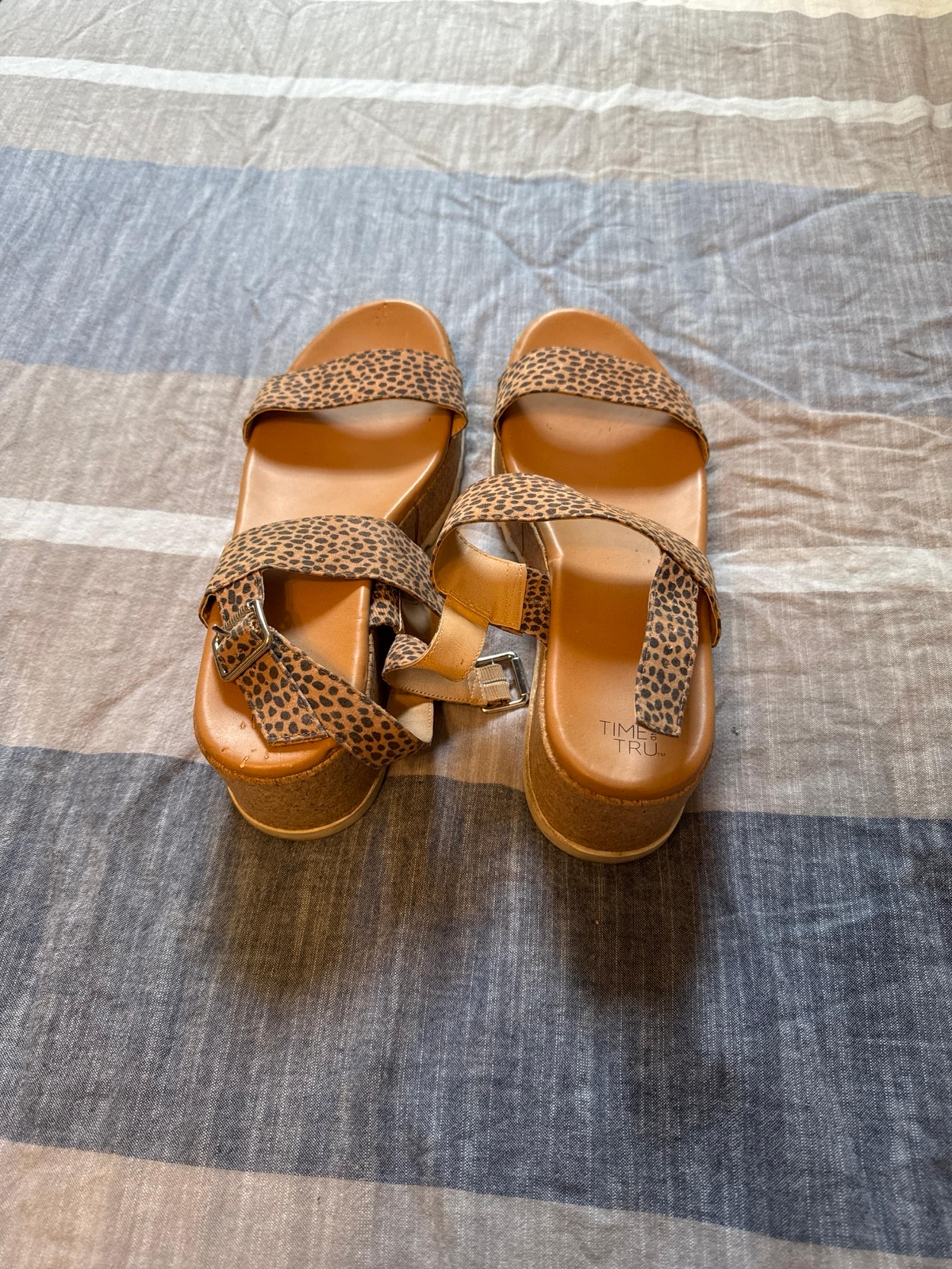 time and tru cheetah sandals size 9