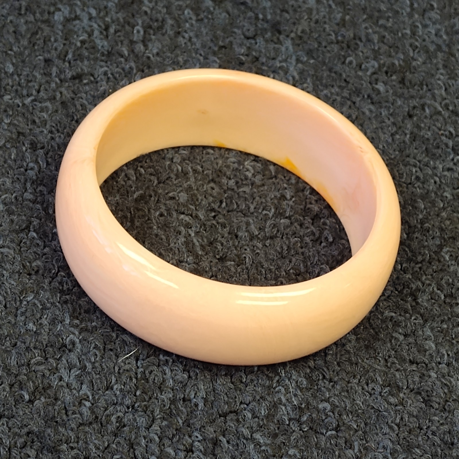 Vintage bakelite bangle bracelet
