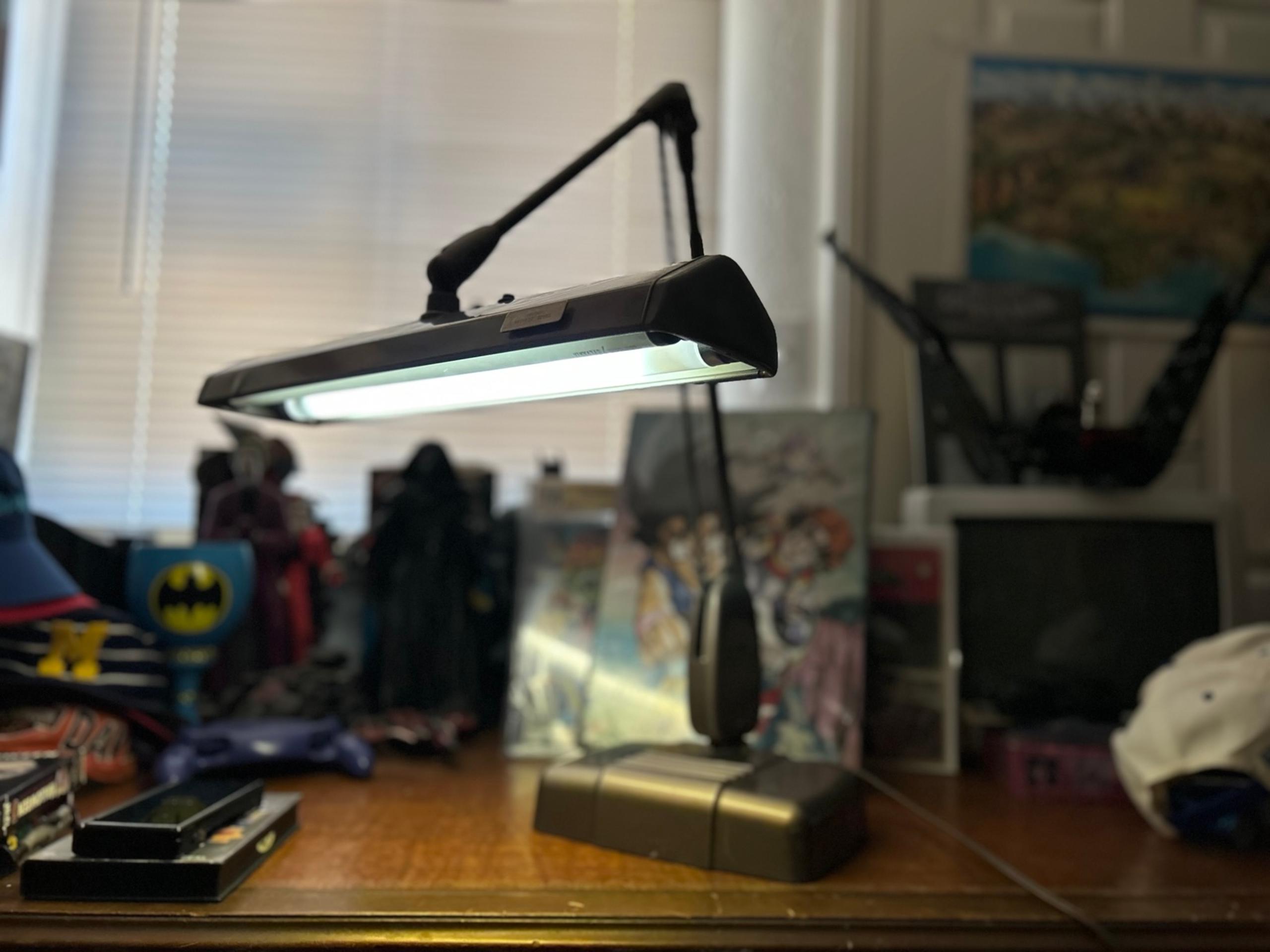Vintage 50’s MCM Dazor 2324 Heavy Industrial Drafting Desk Articulating Lamp