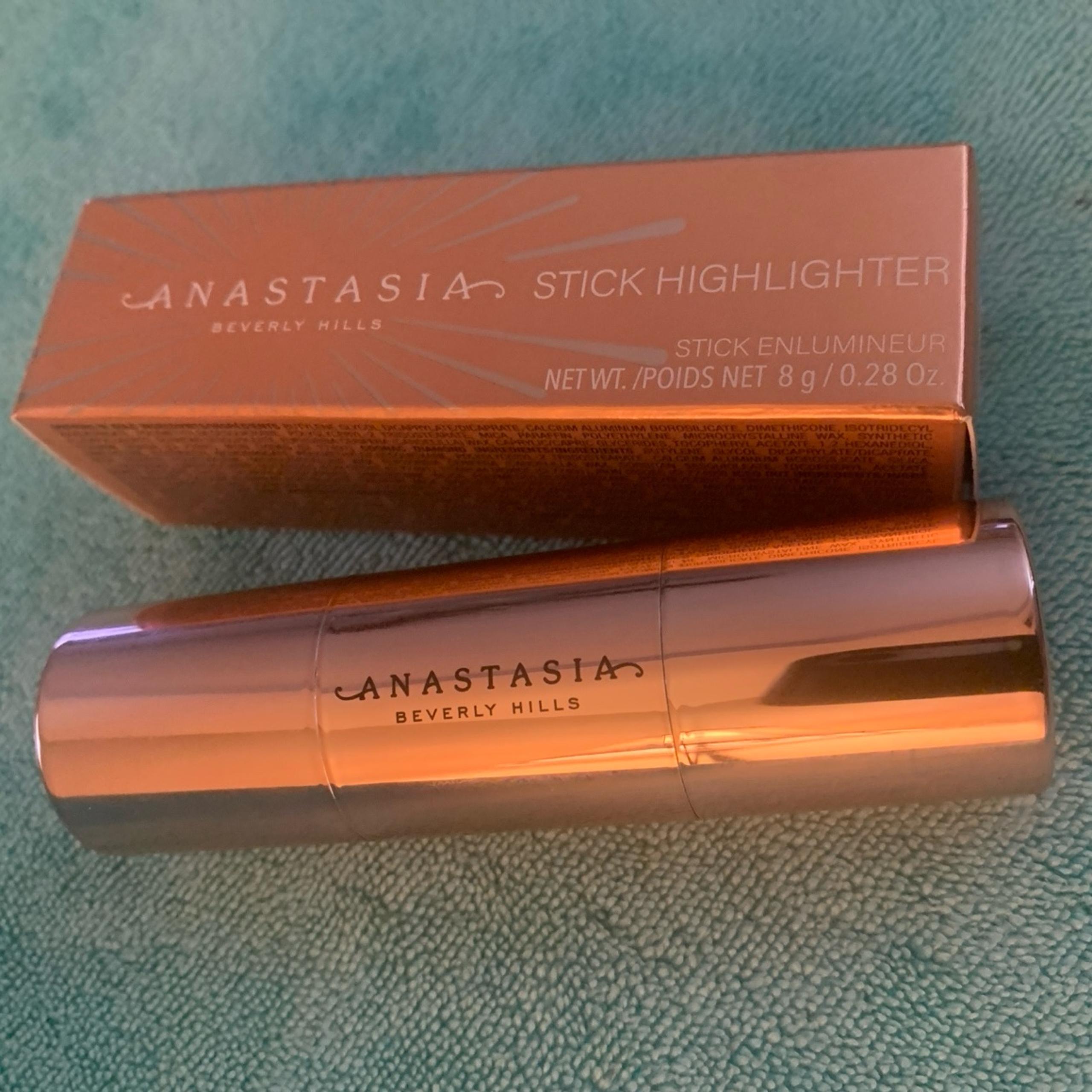 Anastasia Beverly Hills NIB: STICK HIGHLIGHTER Shade: BUBBLY/8 ml Full Size