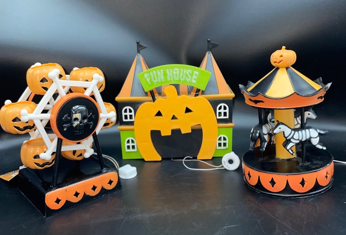 Light up Halloween Fun Park Figures