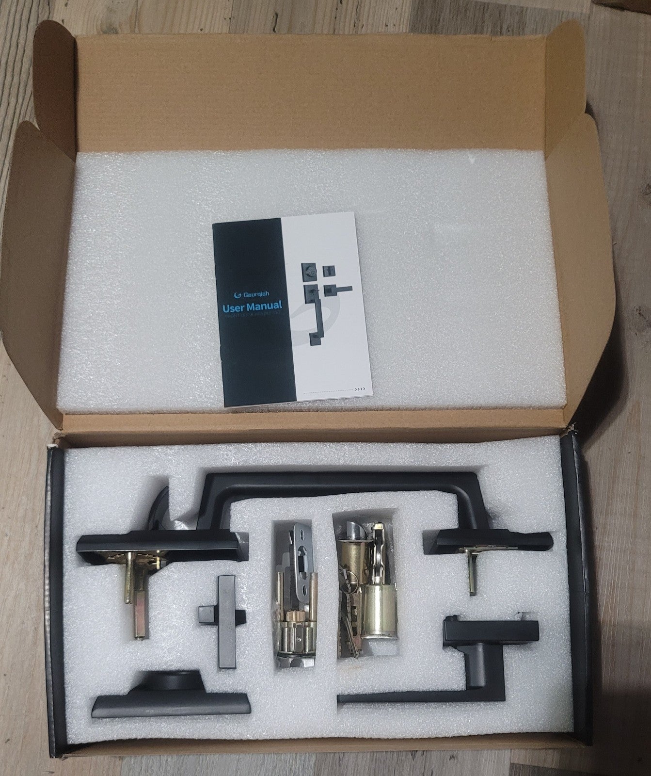 Front door handle and deadbolt set
