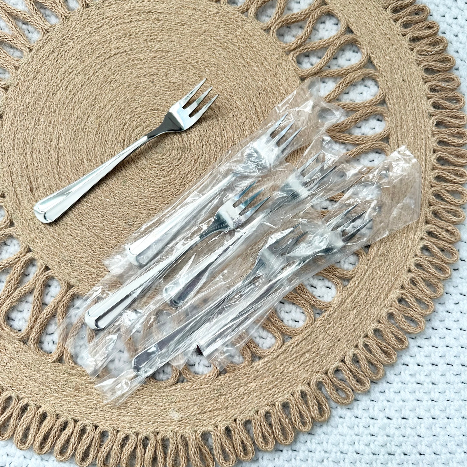 Retroneau Jamestown Korea Stainless Steel Cocktail Seafood Fork Set of 6 New