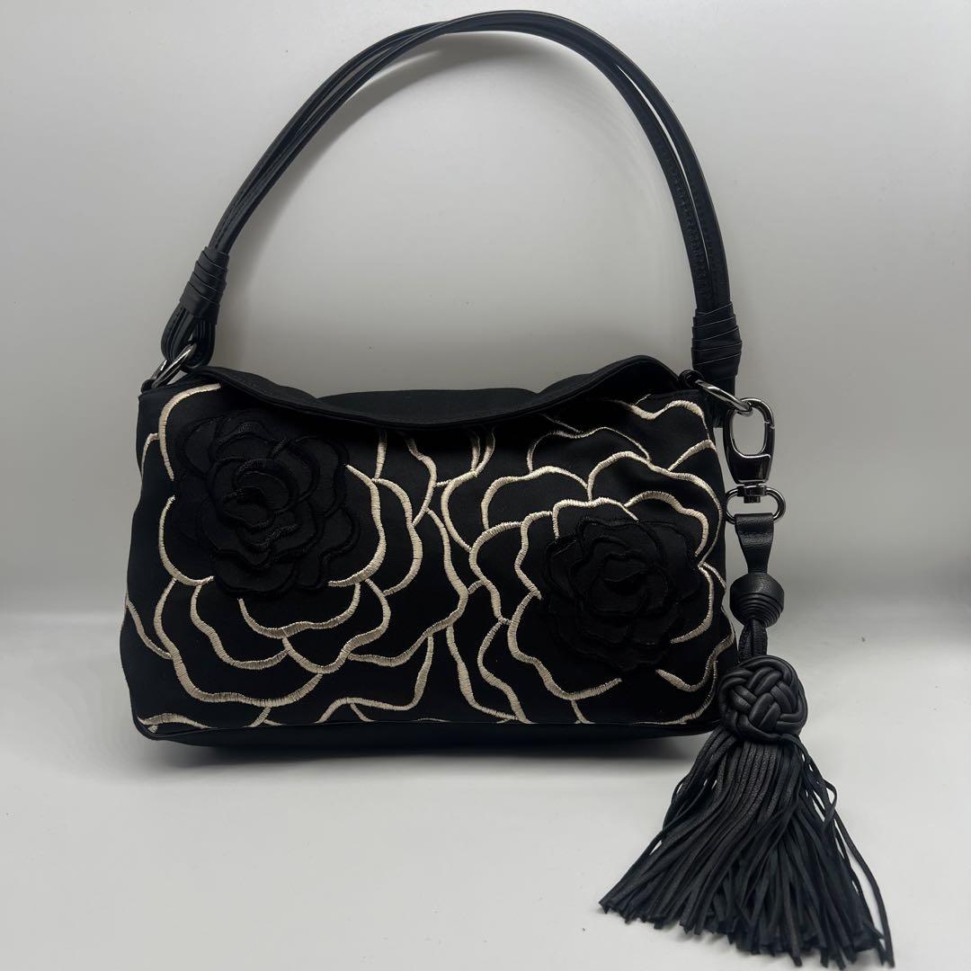 Unused HIROKO KOSHINO handbag, ¥40,950, rose design.