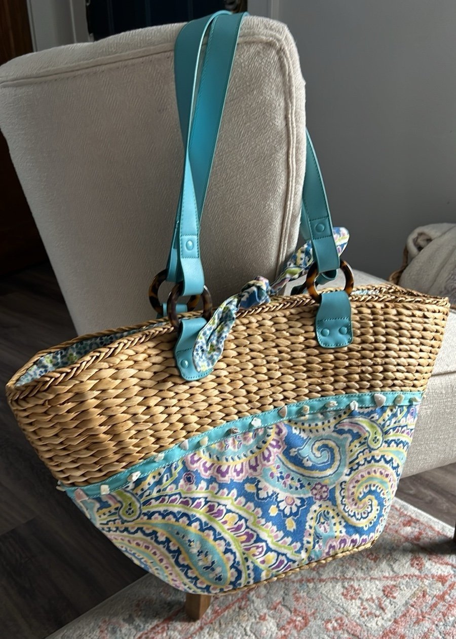 Vintage Vera Bradley Straw Tore with Seashell Detail