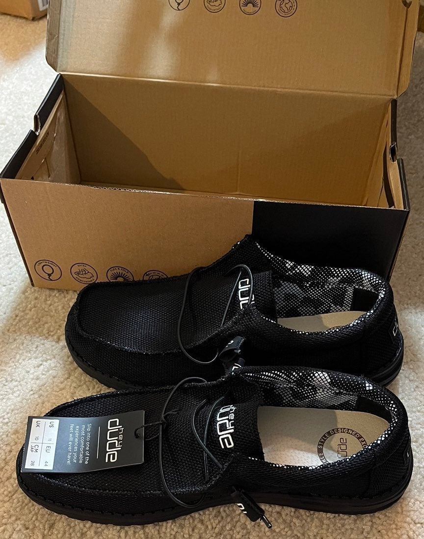 Hey Dude Mens Shoes Wally All Black Buckle Exclusive Size 11