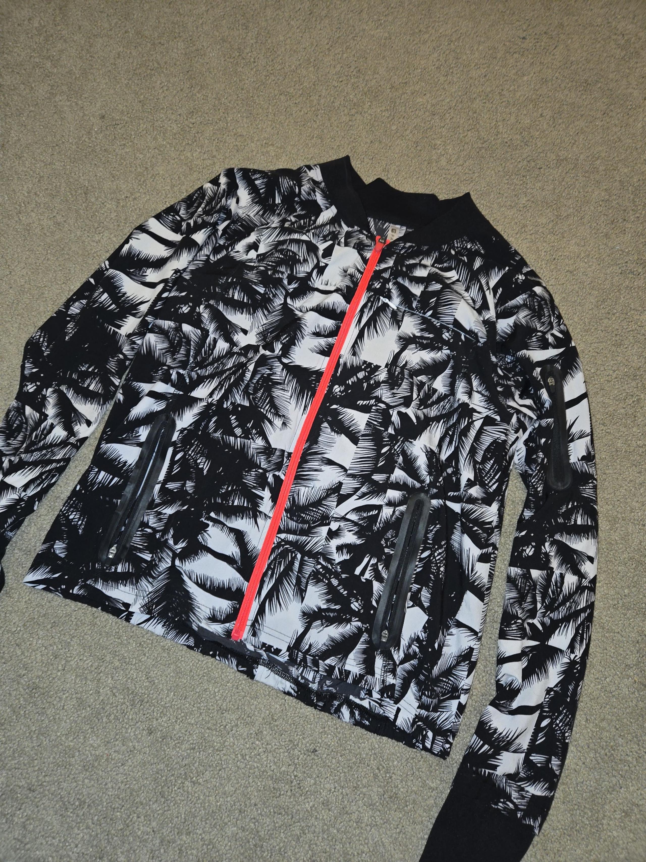 Fabletics lightweight windbreaker
