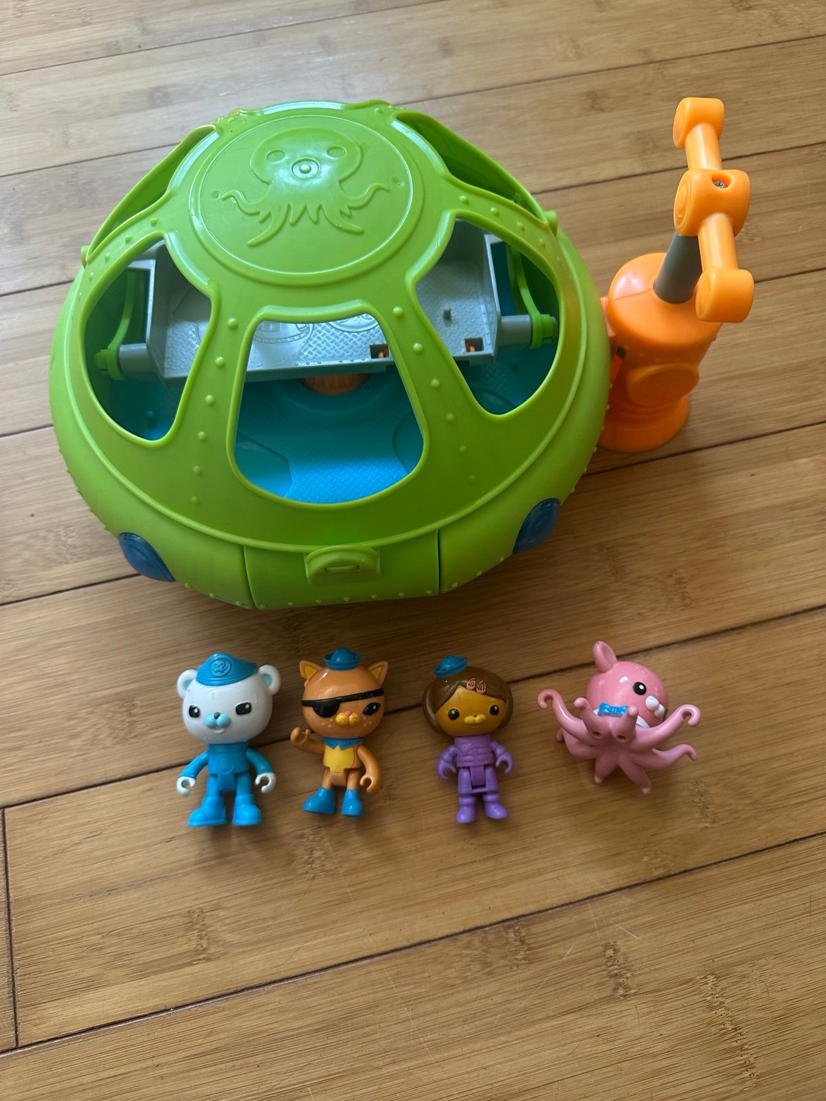 2012 Octonauts Deep Sea Launch & Explore Octo-Lab With 4 Above Beyond Figures!