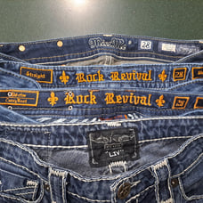 womens jeans Lot size 28
