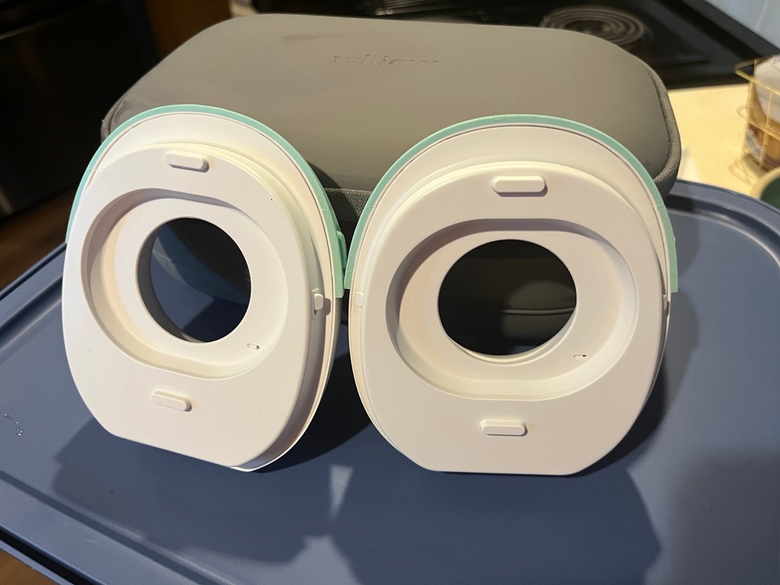 Willow Go Hands Free Breastpump Bundle