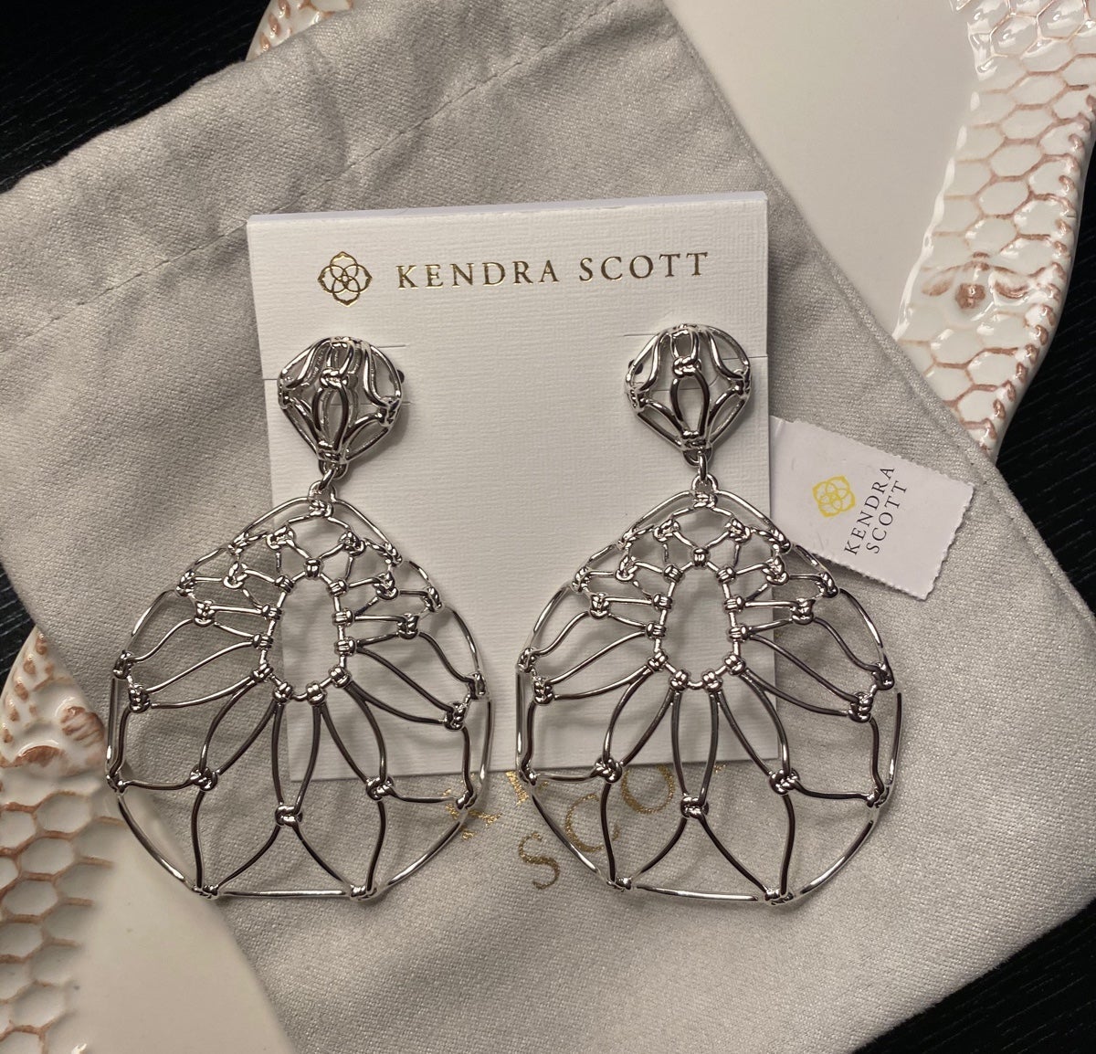 Kendra Scott Hallie Earrings