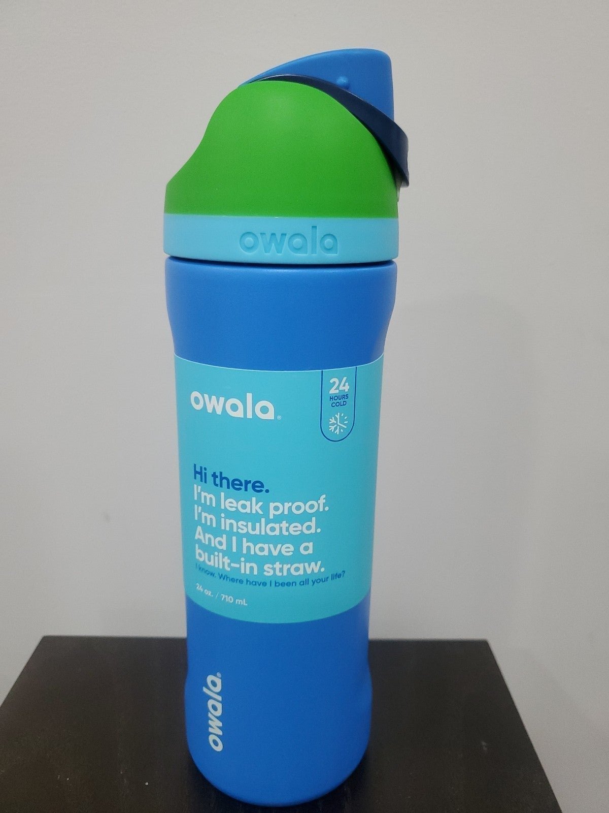 Owala FreeSip Stainless Steel Water Bottle / 24oz / Color: Green Machine