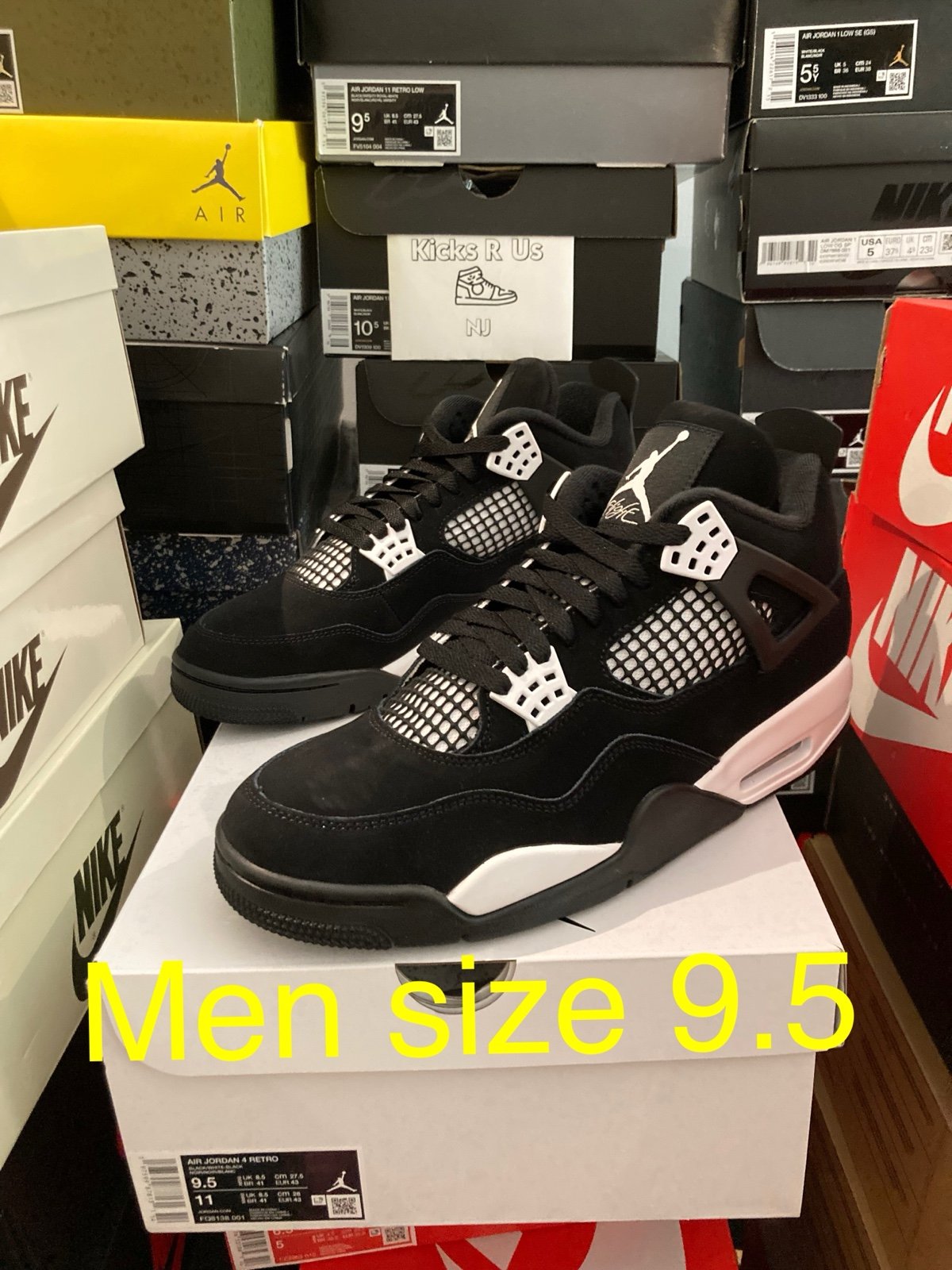 Jordan 4 white thunder men size 9.5