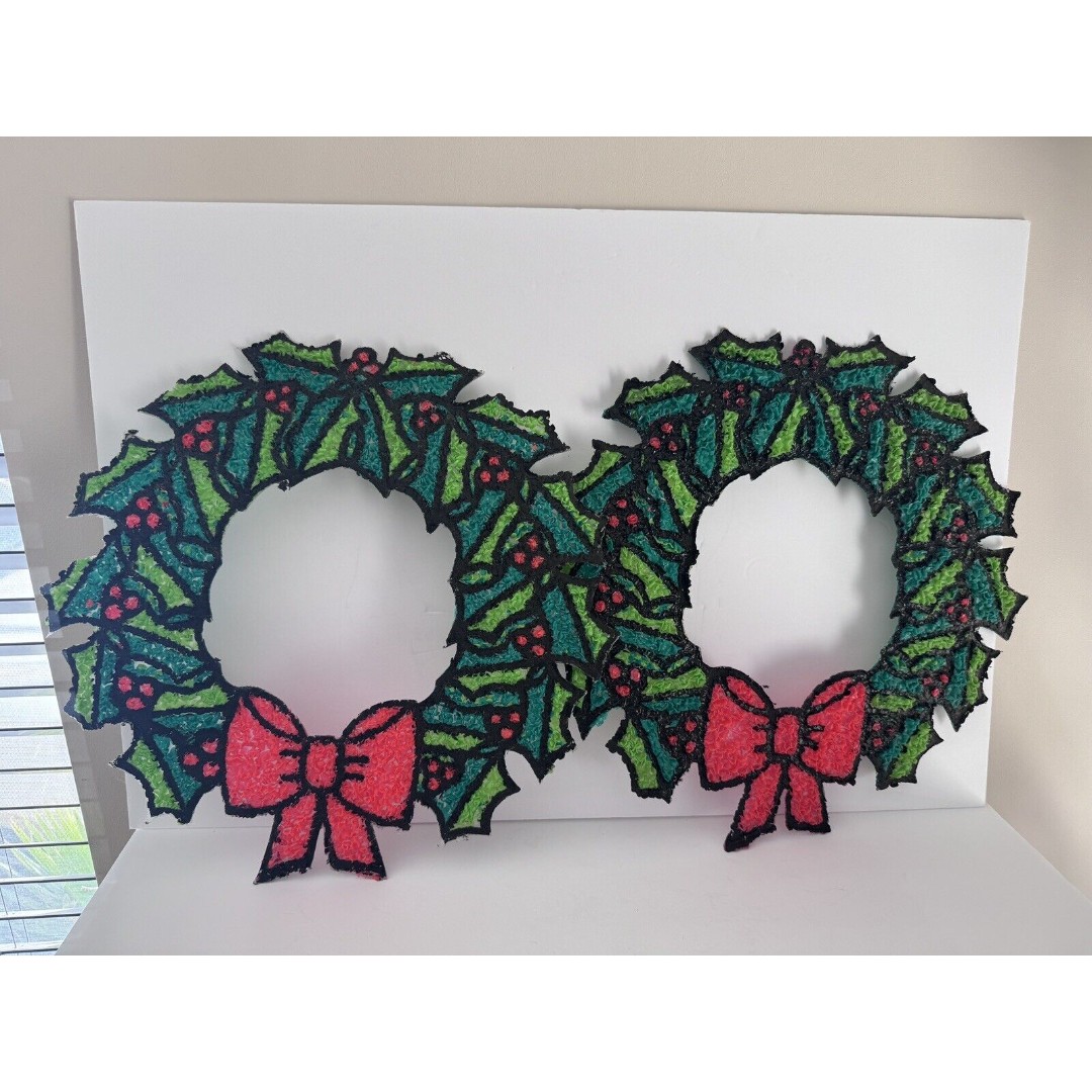 Vintage Melted Popcorn Plastic Christmas Wreath Wall Hangings Decorations x2 17”