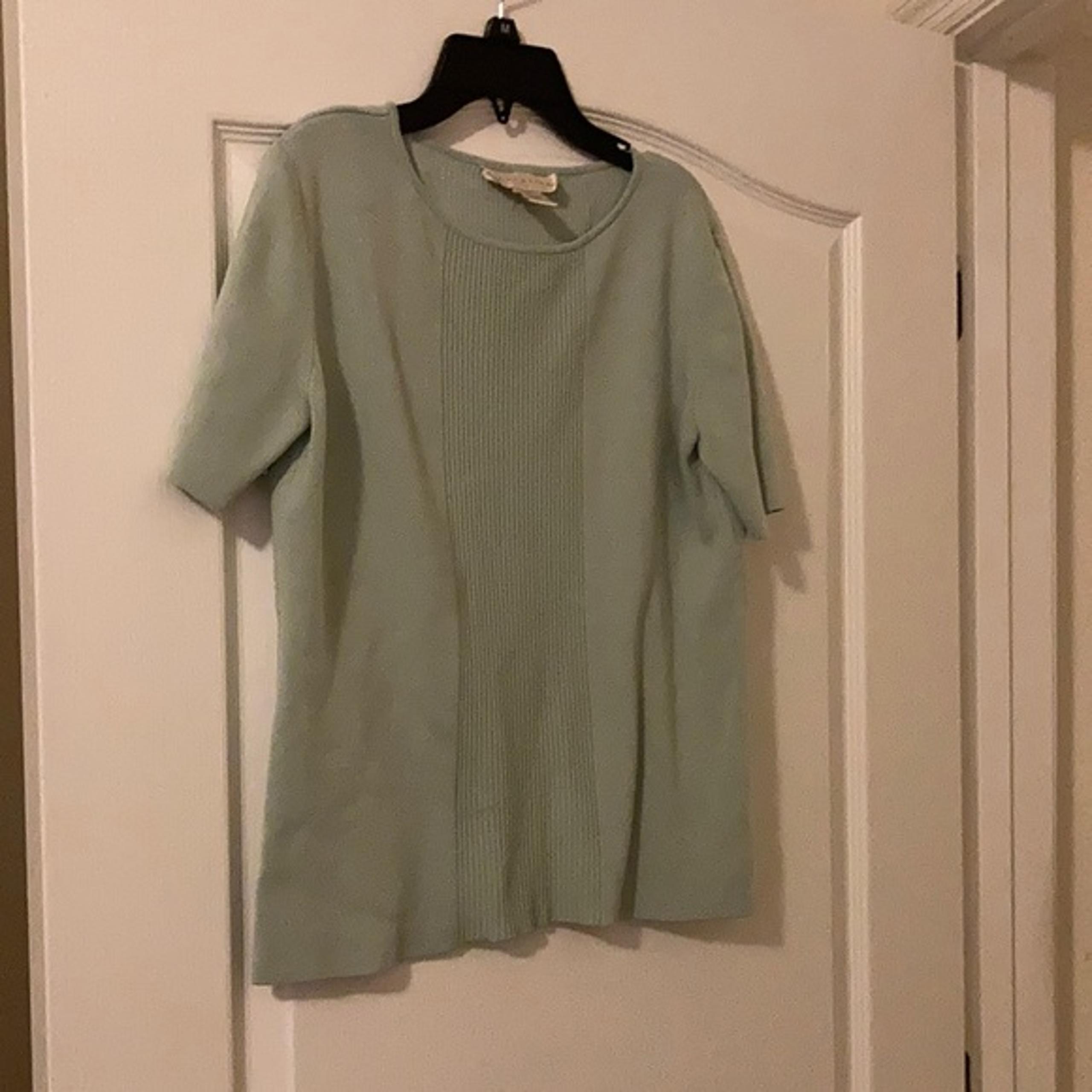 Doncaster Pullover Short Sleeve Top in Lime Green.