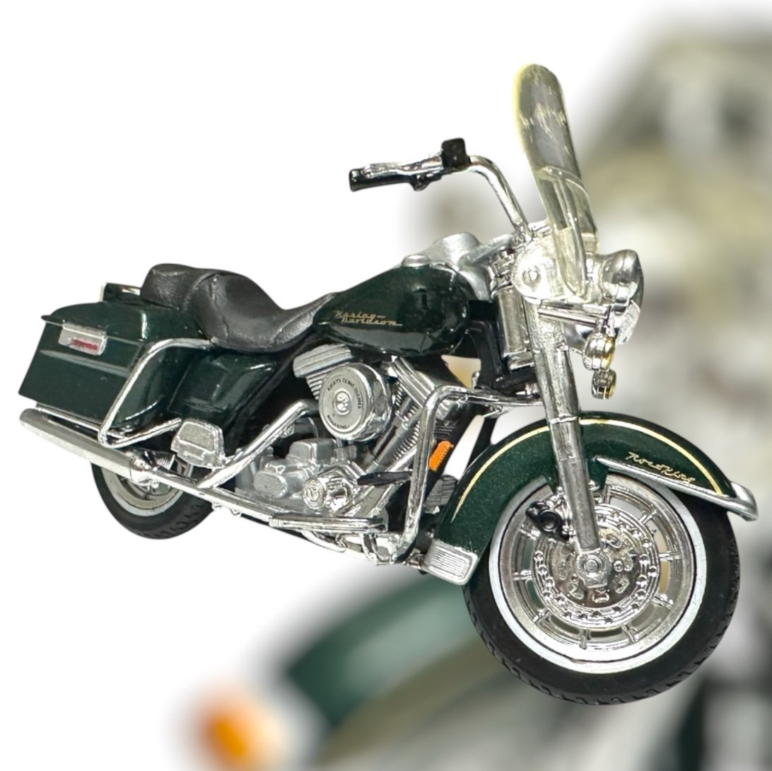 Vintage Maisto 1997 Harley-Davidson FLHR Road King Motorcycle 1:18 Diecast - LE
