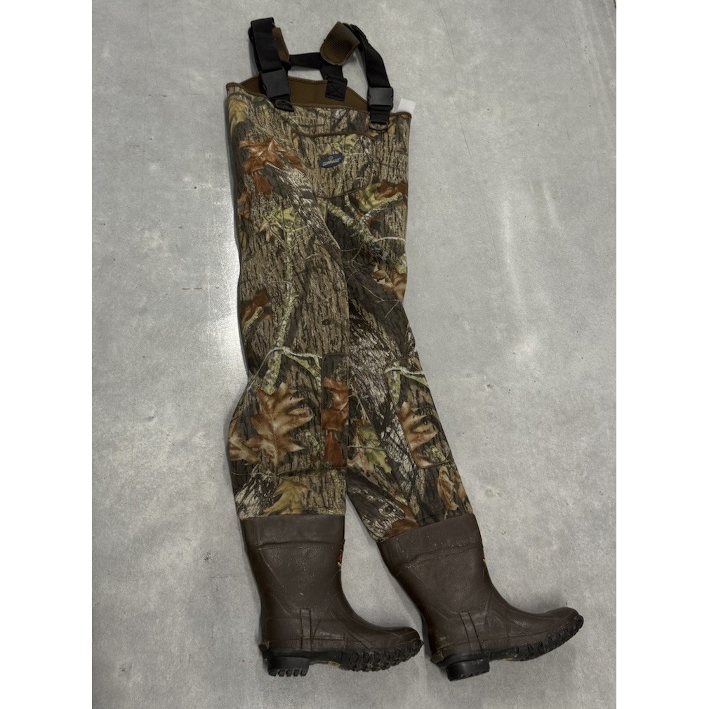 Magellan Neoprene Camo Chest Waders 400g Insulated Bootfoot Realtree Size 6